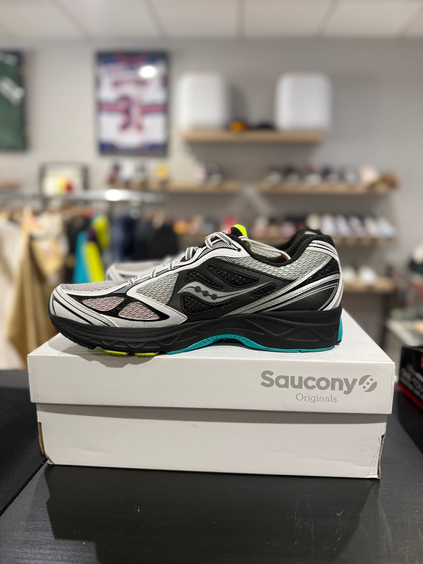 Saucony ProGuide 7 White / Teal