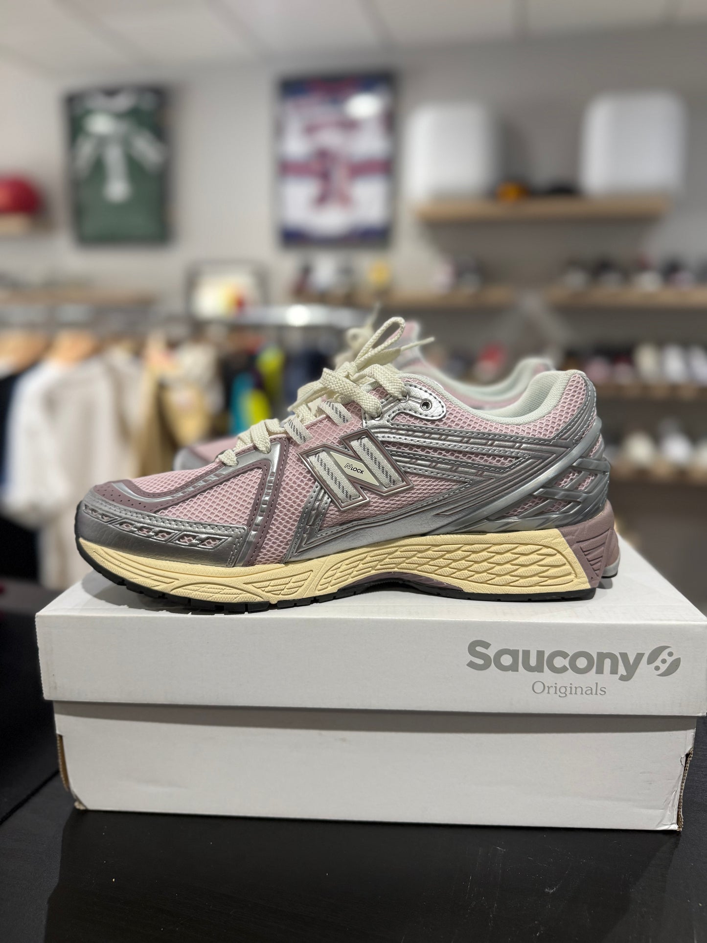 New Balance 1906R Rose Sugar Silver