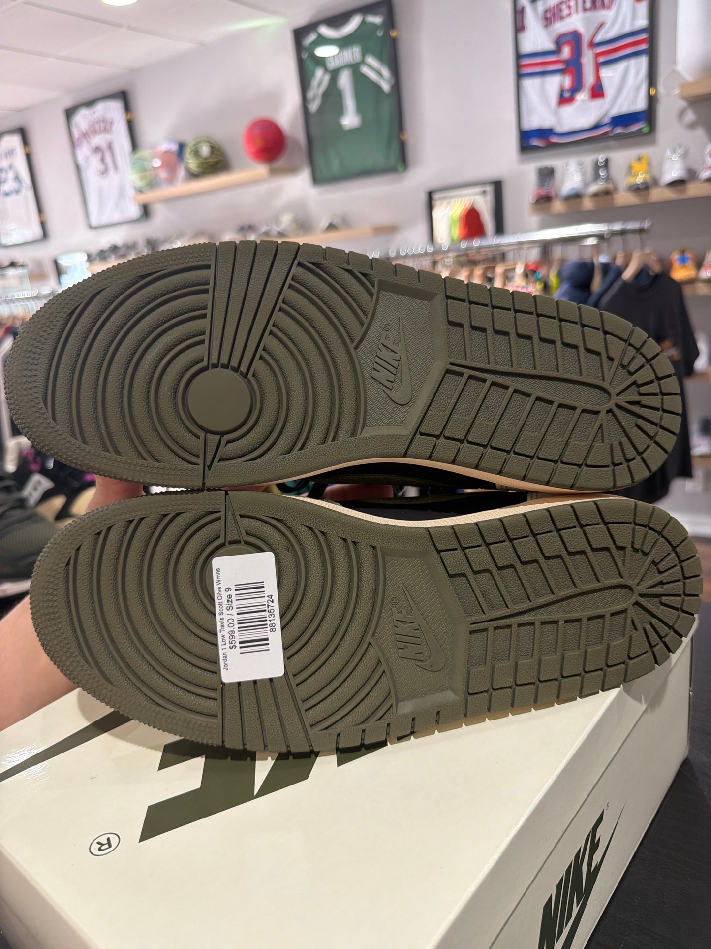 Jordan 1 Low Travis Scott Olive WMNS
