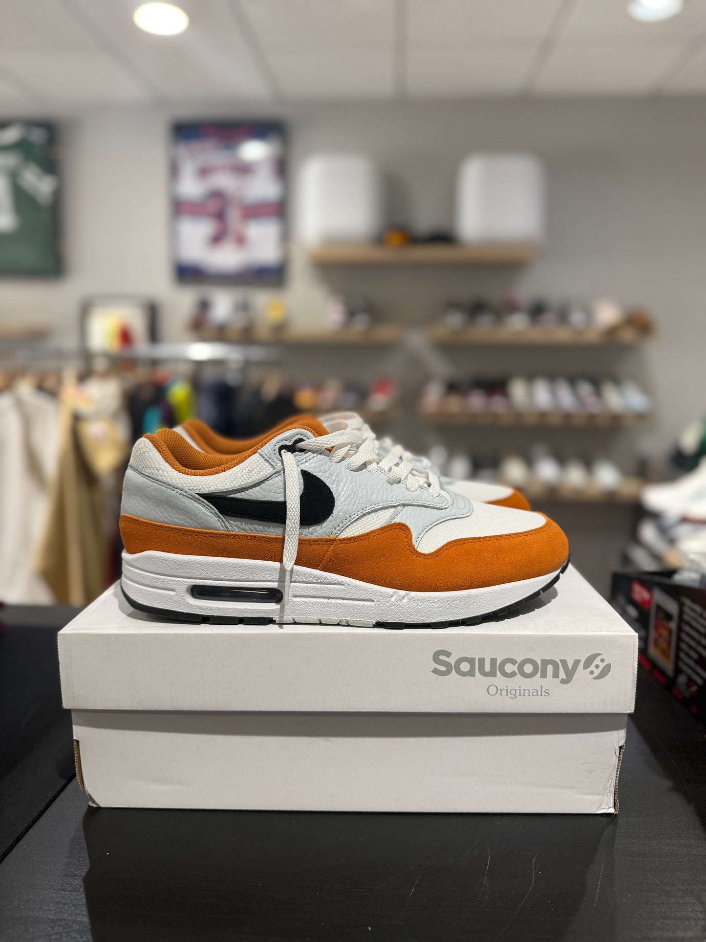 Air Max 1 Monarch
