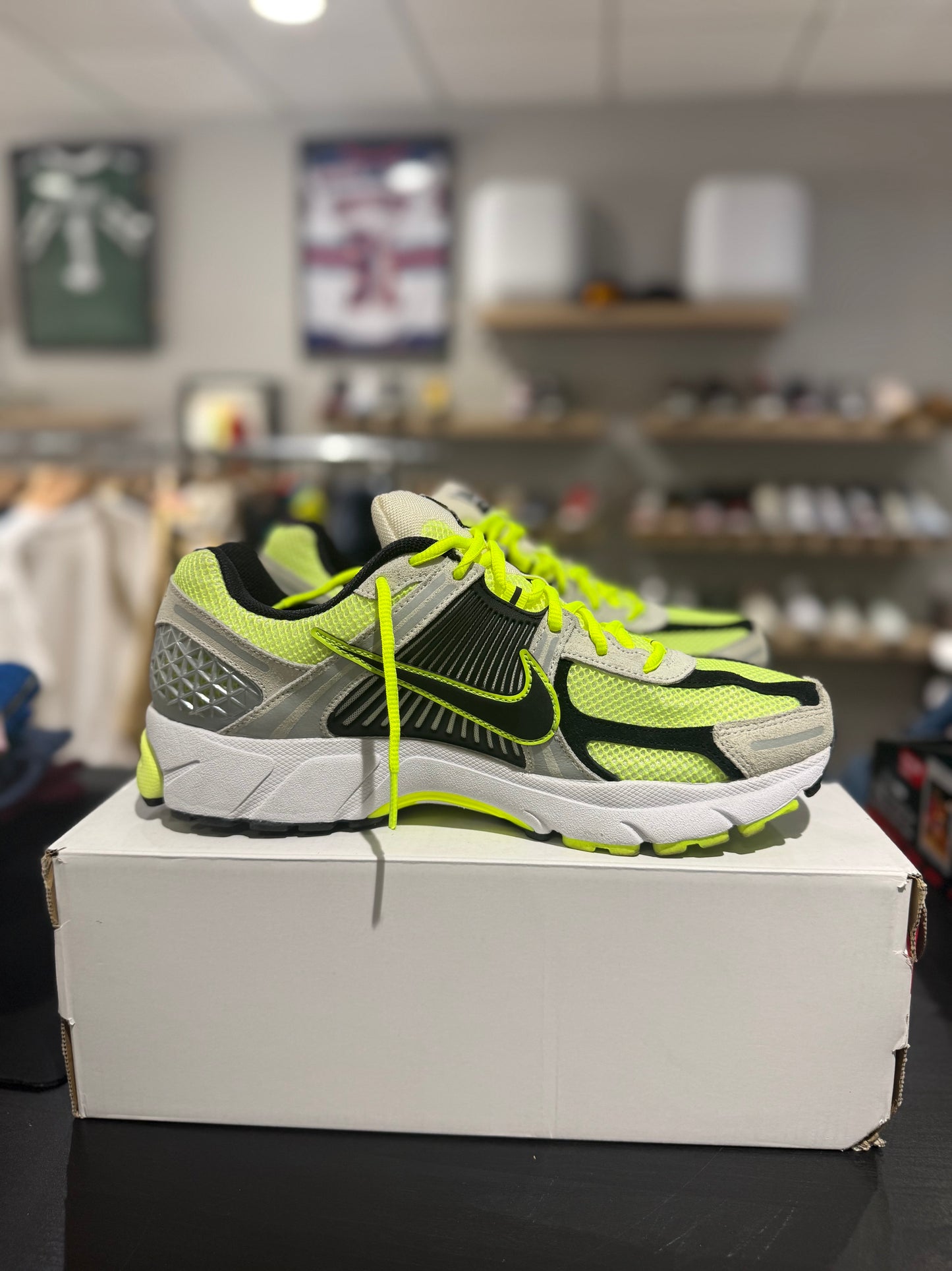 Vomero 5 Life Lime