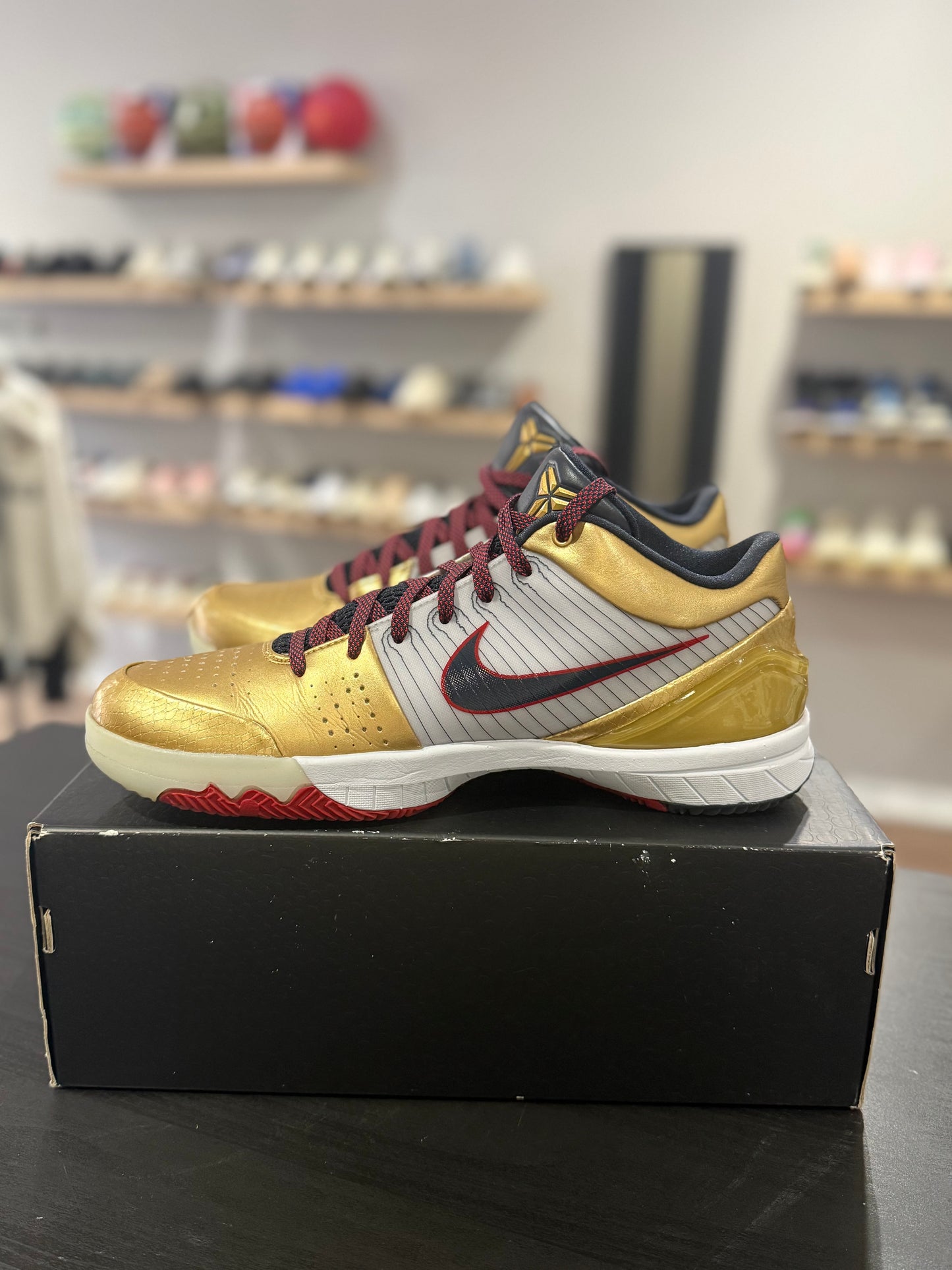 Kobe 4 Gold Medal
