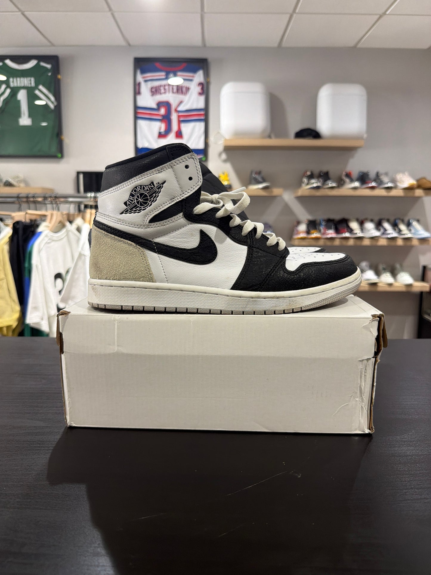 Jordan 1 Bleached Coral