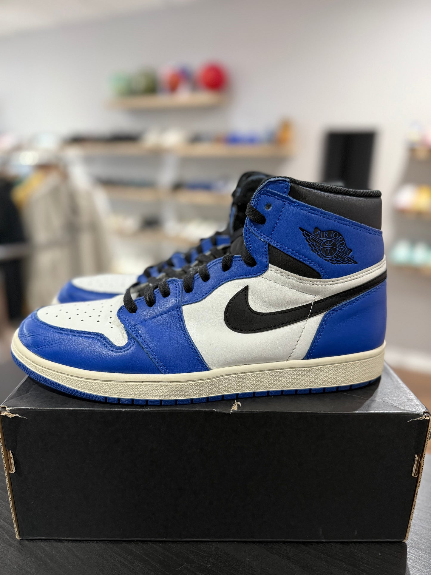 Game Royal Jordan 1 High (Used)