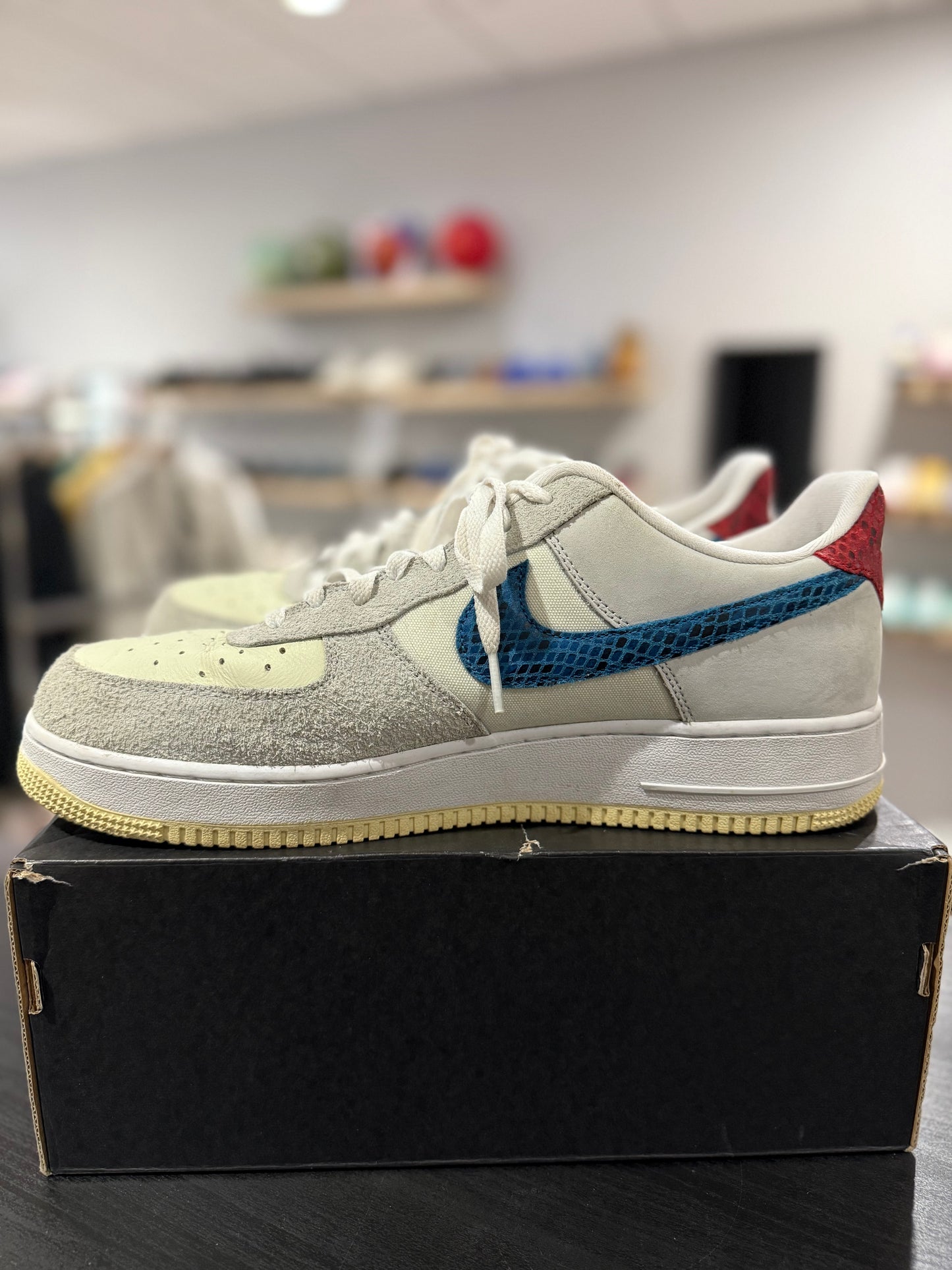Undefeated Air Force 1 Low (Used)