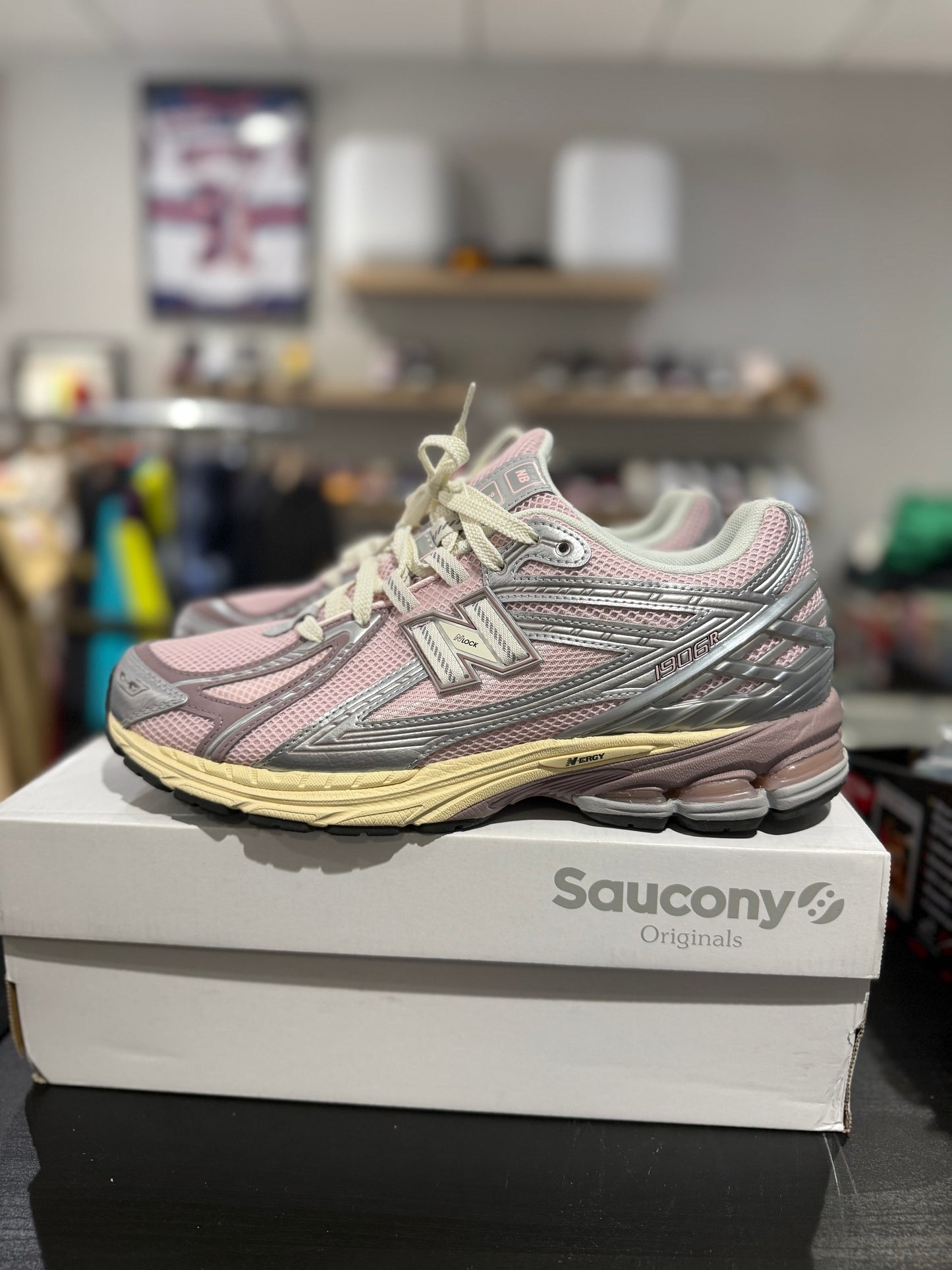 New Balance 1906R Rose Sugar Silver