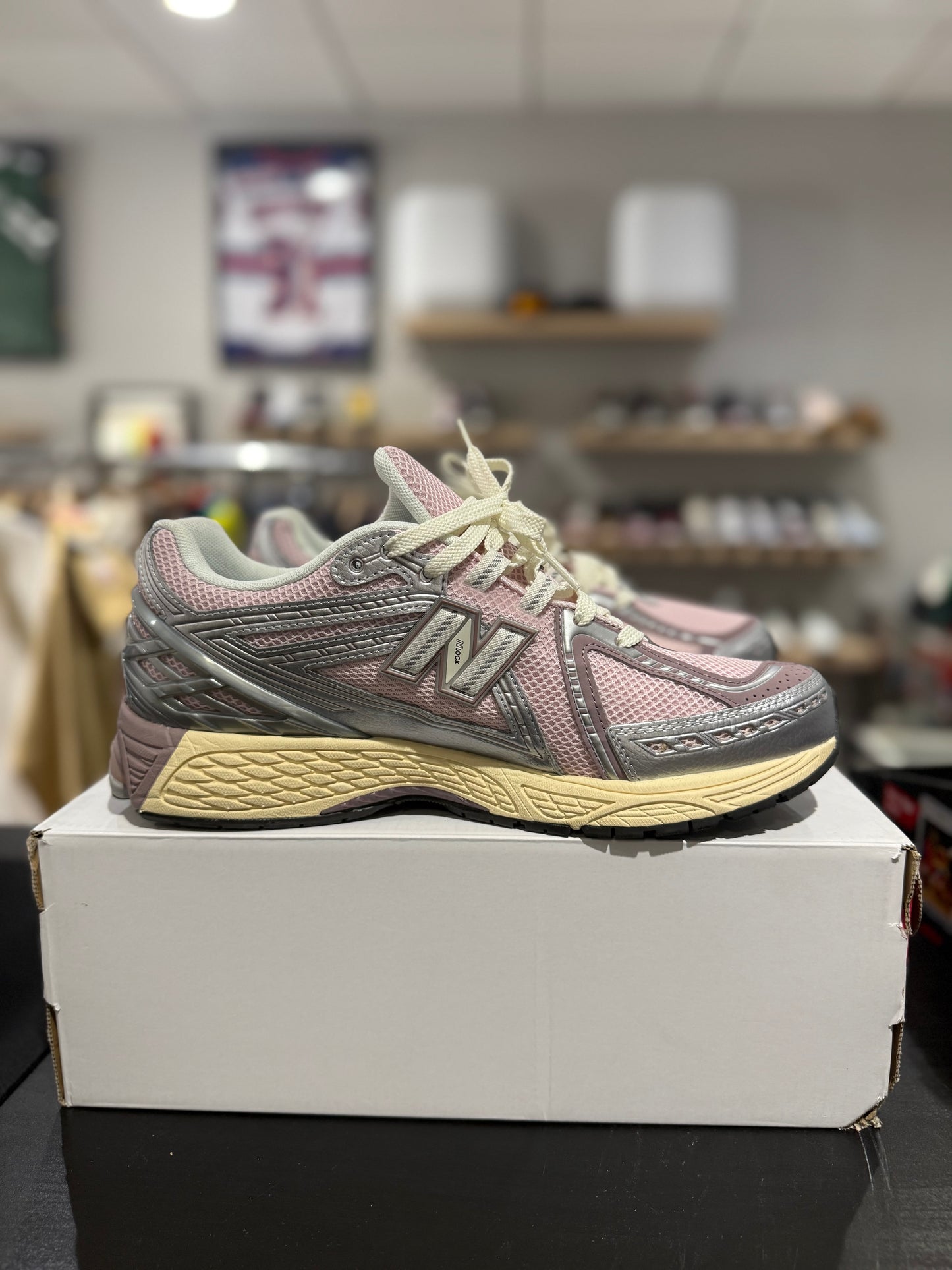 New Balance 1906R Rose Sugar Silver