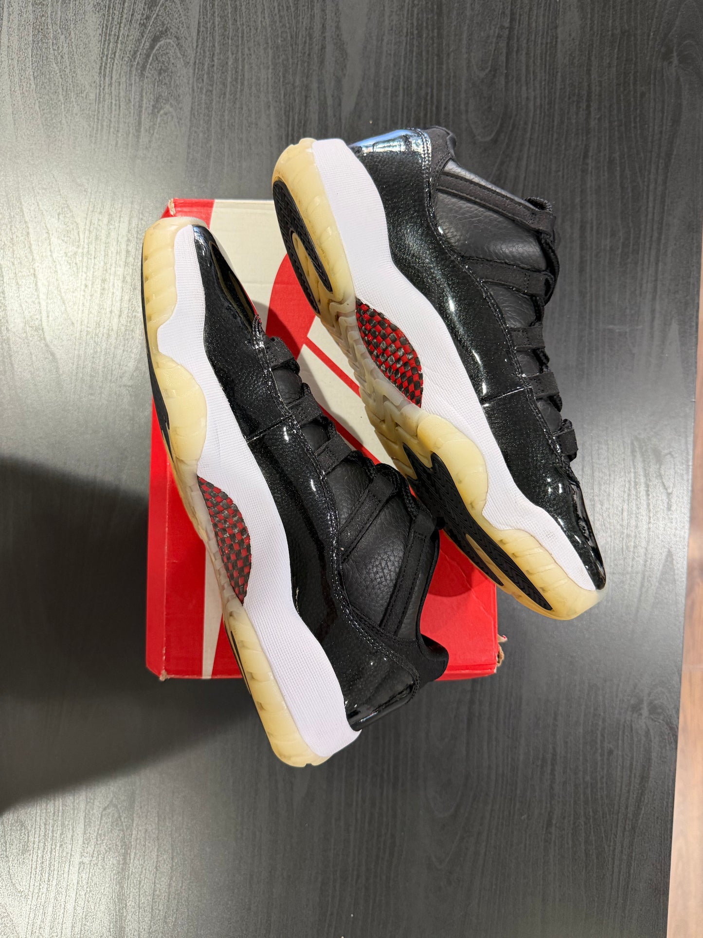 Jordan 11 Low 72-10