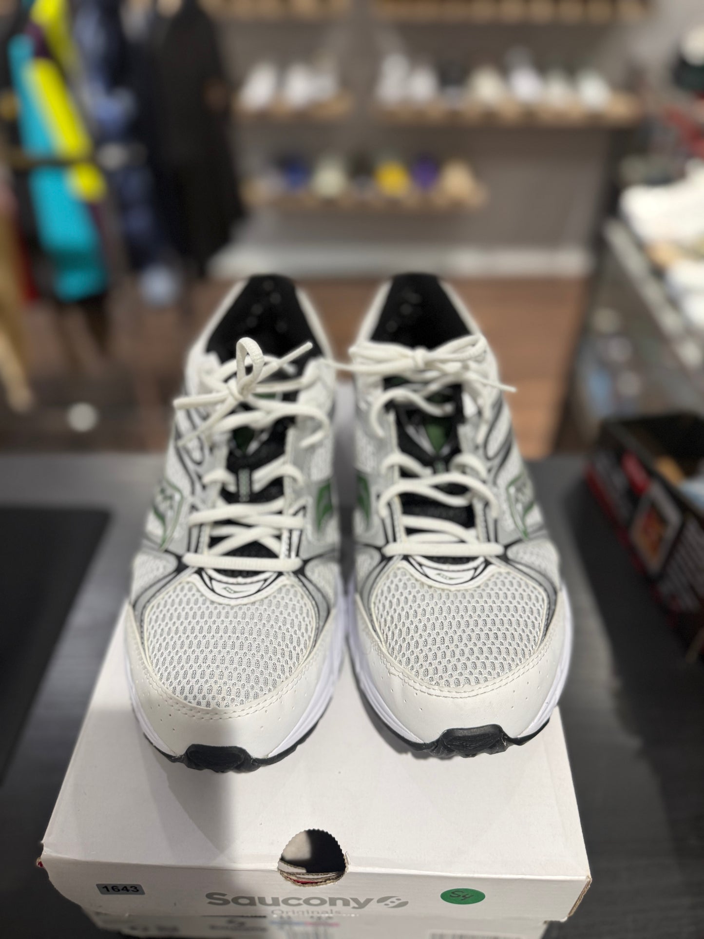 Saucony Ride Millennium White Green Black