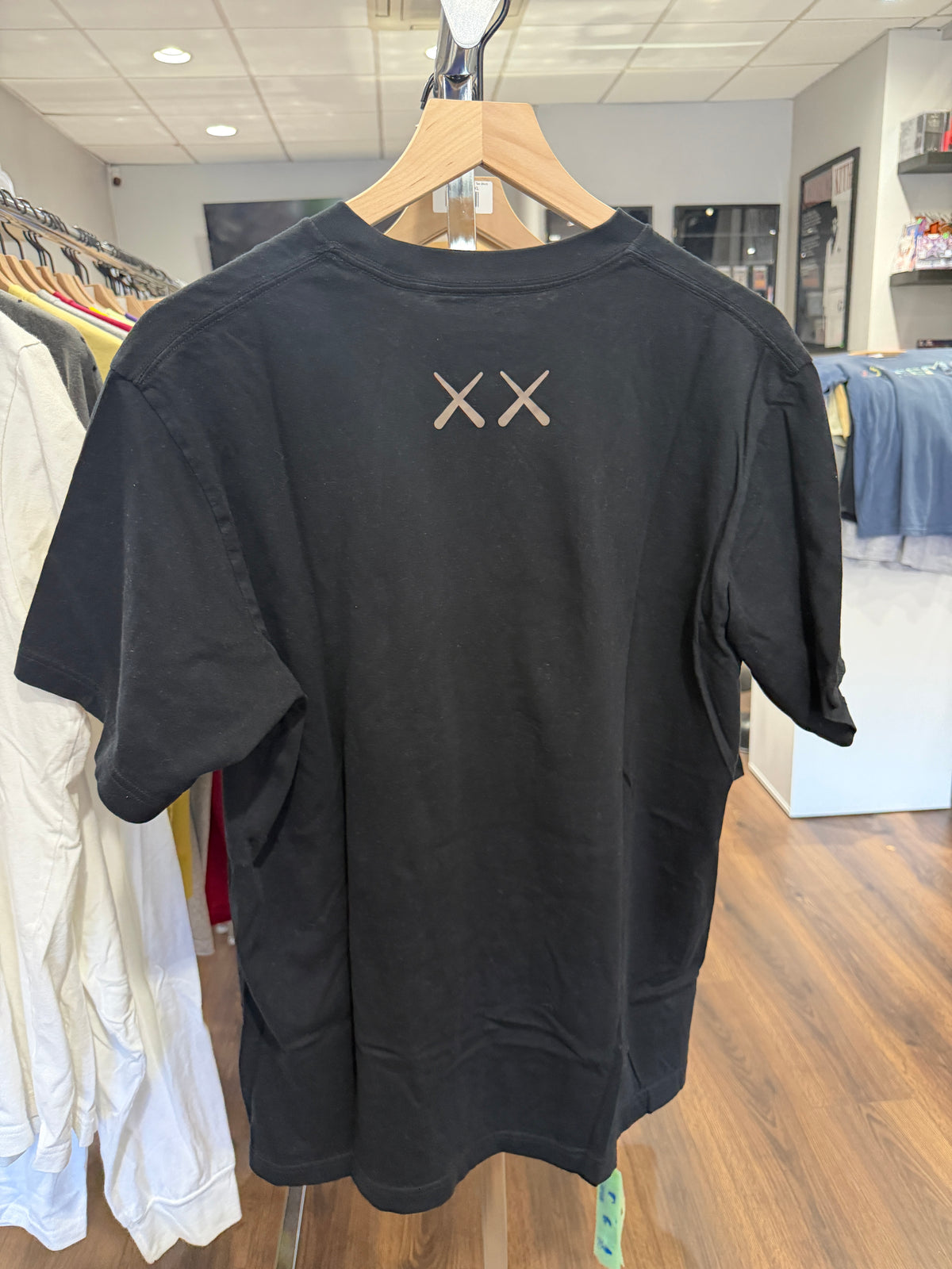 Kaws x Uniqlo Tee Black