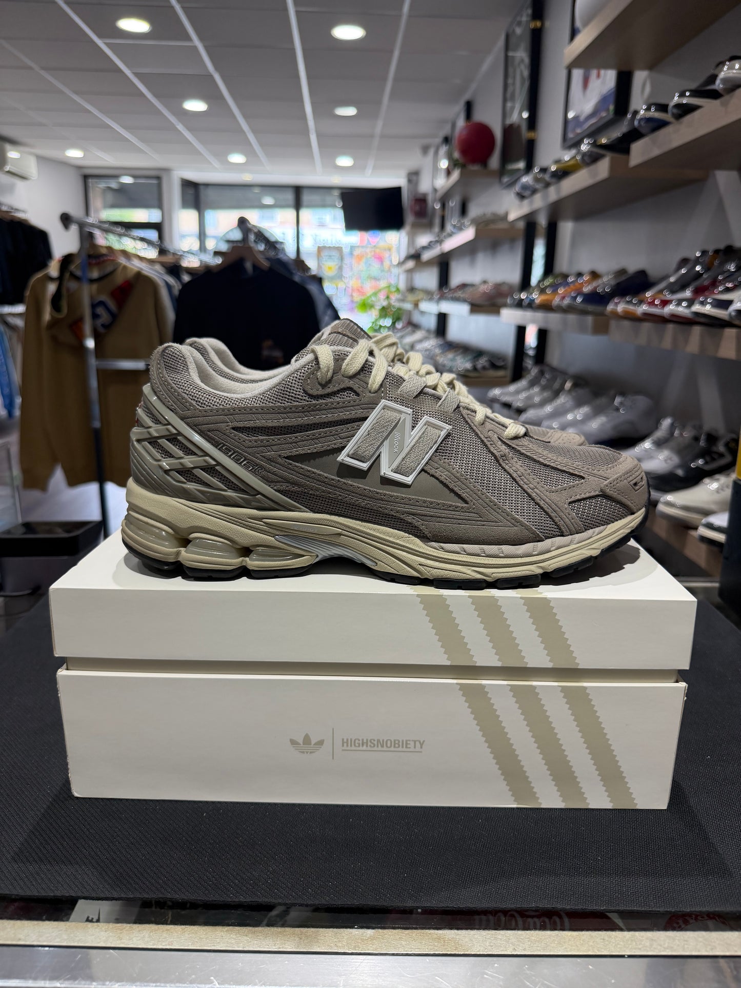 NB 1906R Beige Cream