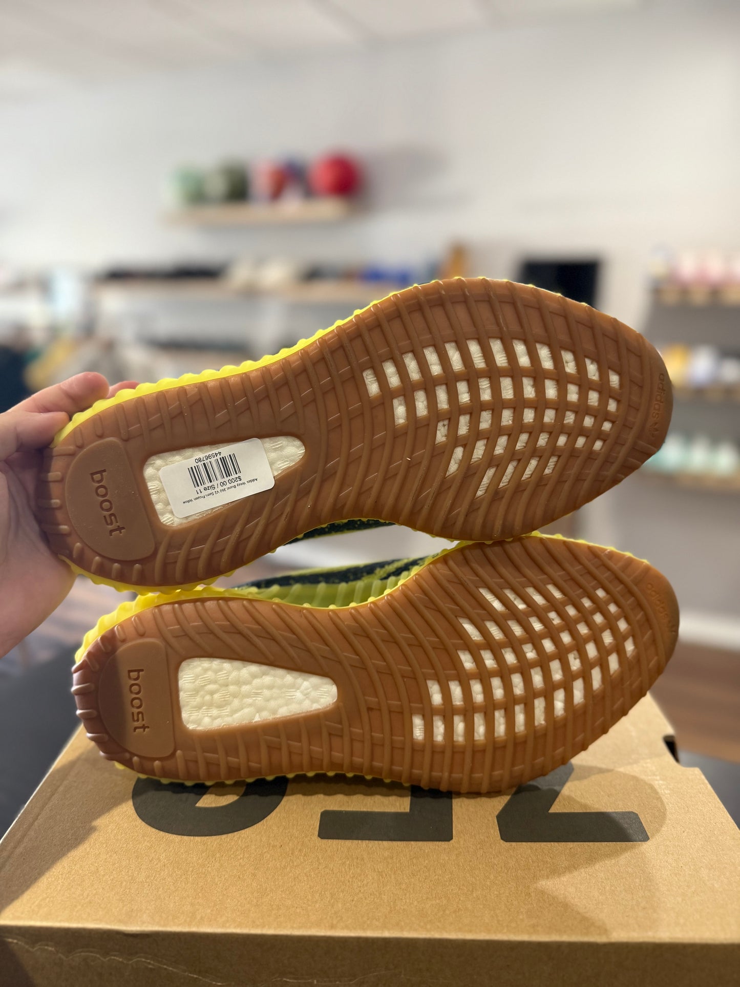 Yeezy 350 V2 Semi Frozen Yellow (Used)