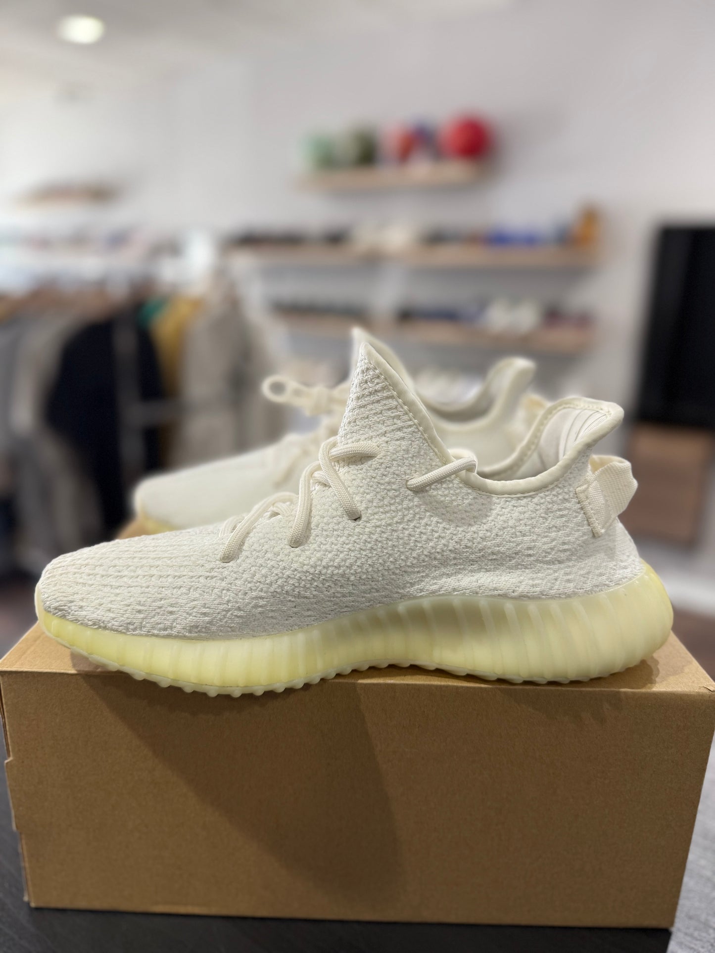 Cream Yeezy Boost 350 V2 (Used)