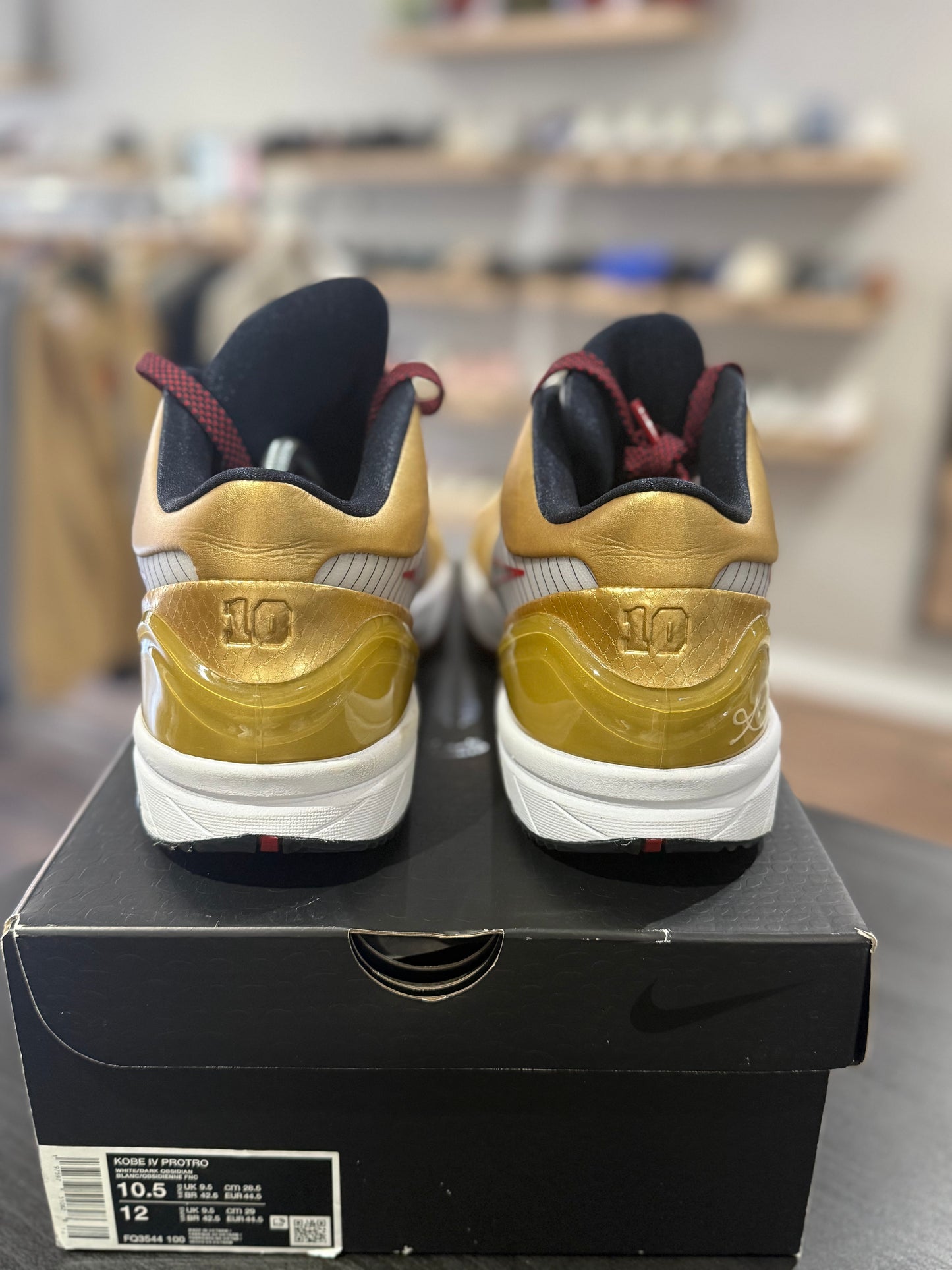Kobe 4 Gold Medal
