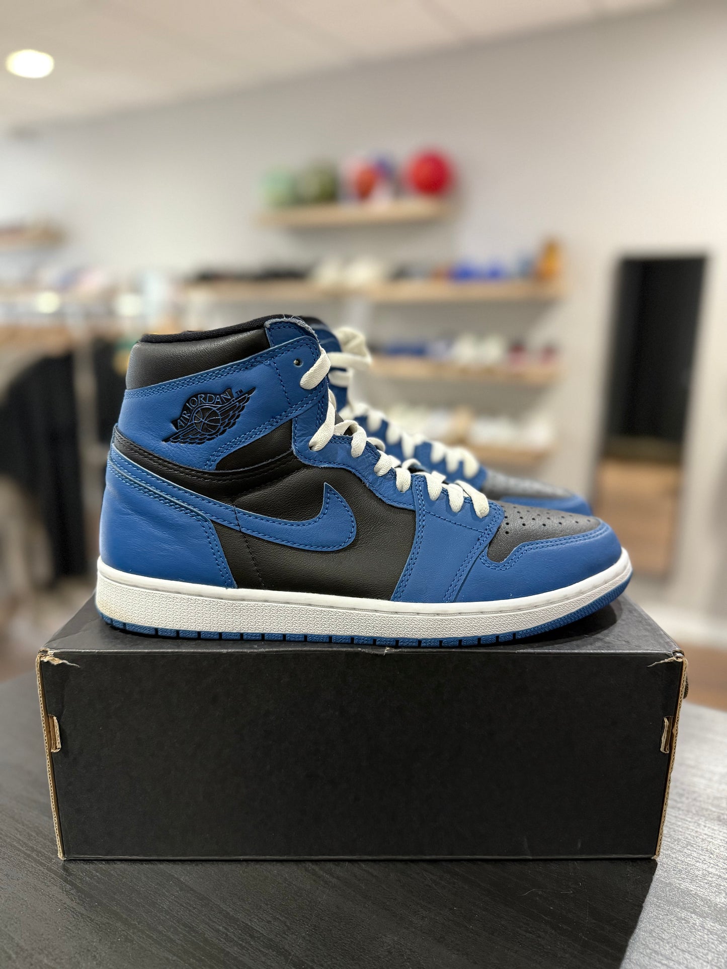 Dark Marina Blue Jordan 1 Retro (Used)