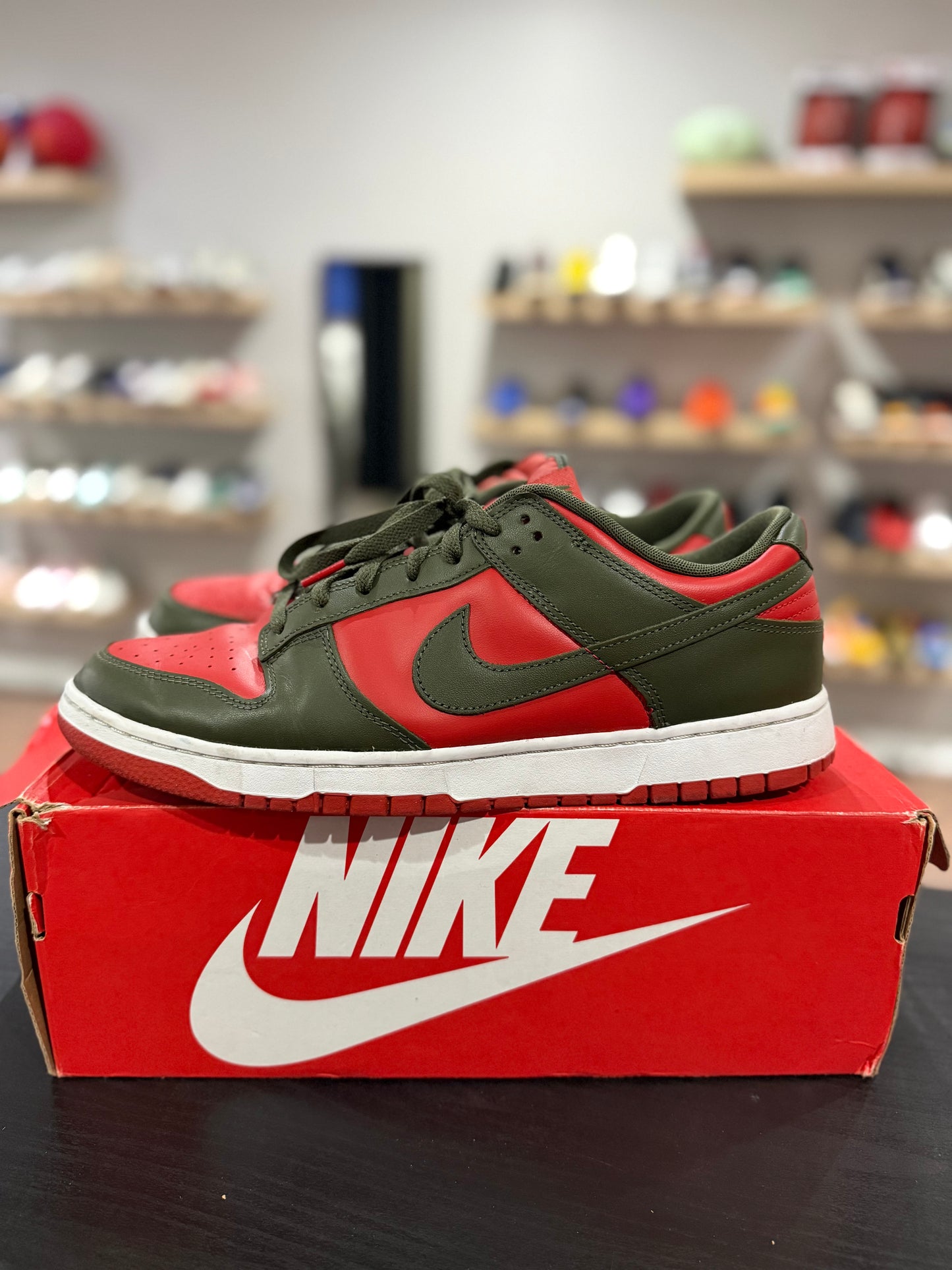 Dunk Low Mystic Red Khaki