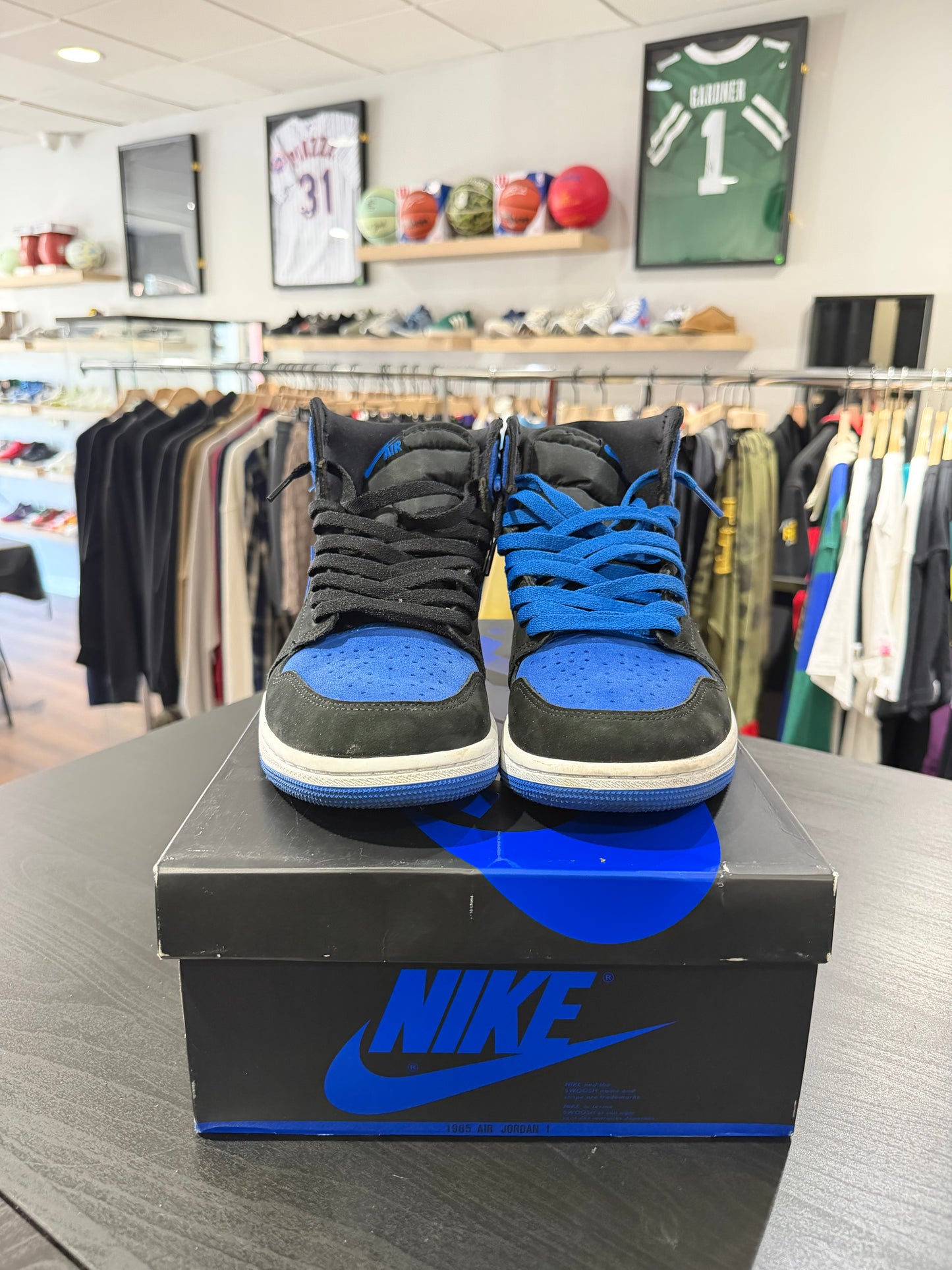 Jordan 1 High 'Royal Reimagined'