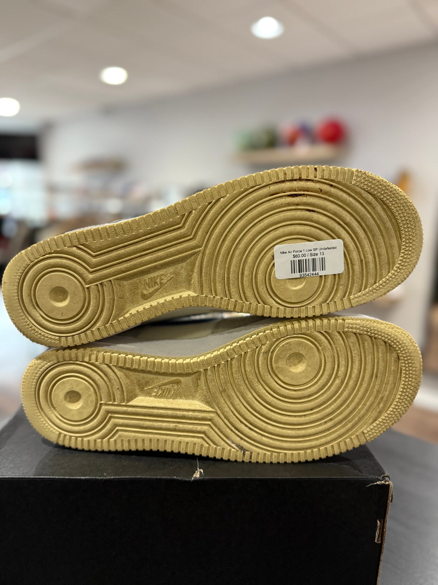 Undefeated Air Force 1 Low (Used)