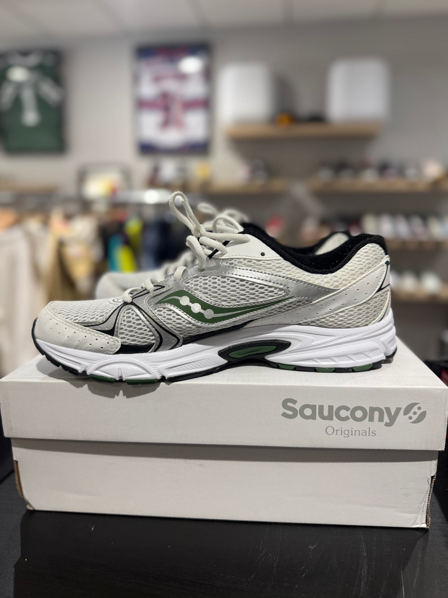 Saucony Ride Millennium White Green Black