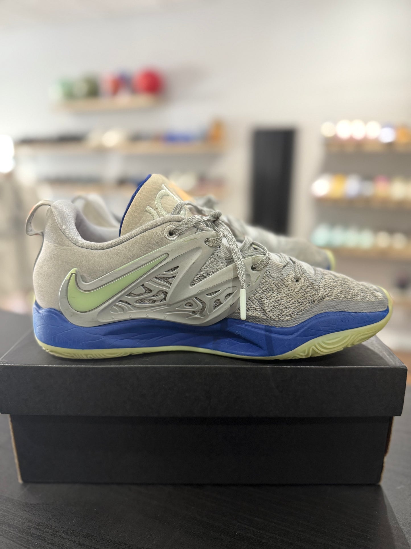 9th Wonder KD 15 (Used)