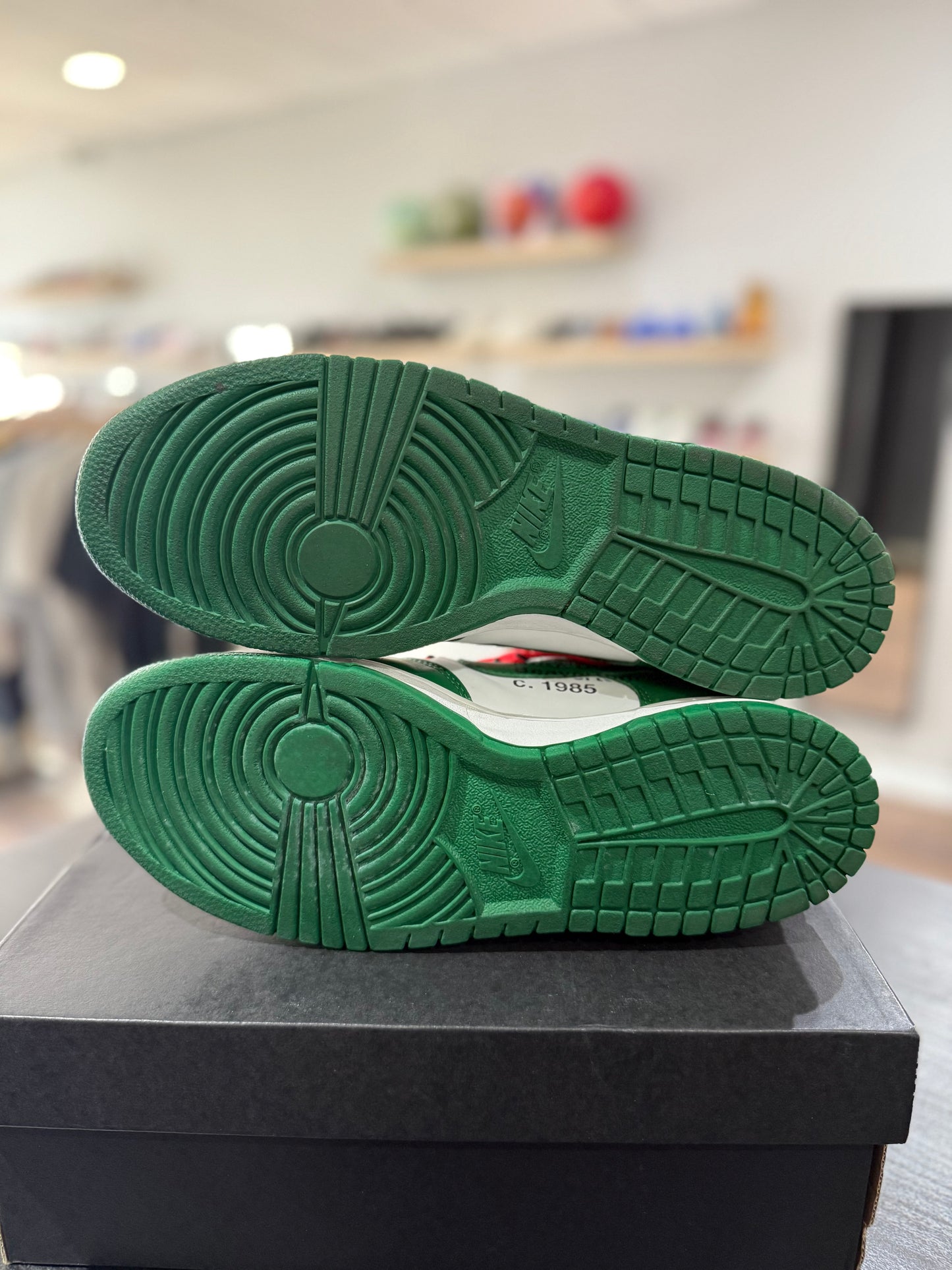 Dunk Low Off-White Pine Green