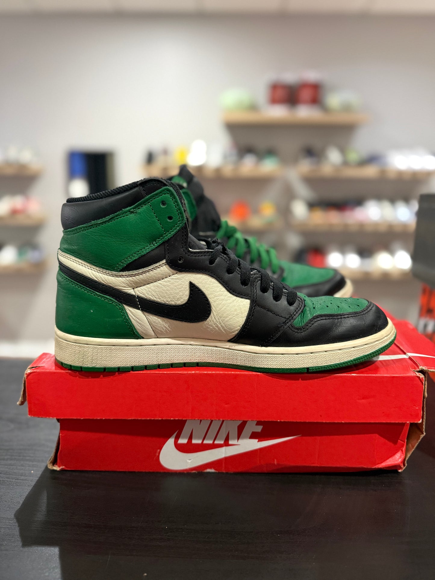 Pine Green Jordan 1 Retro High