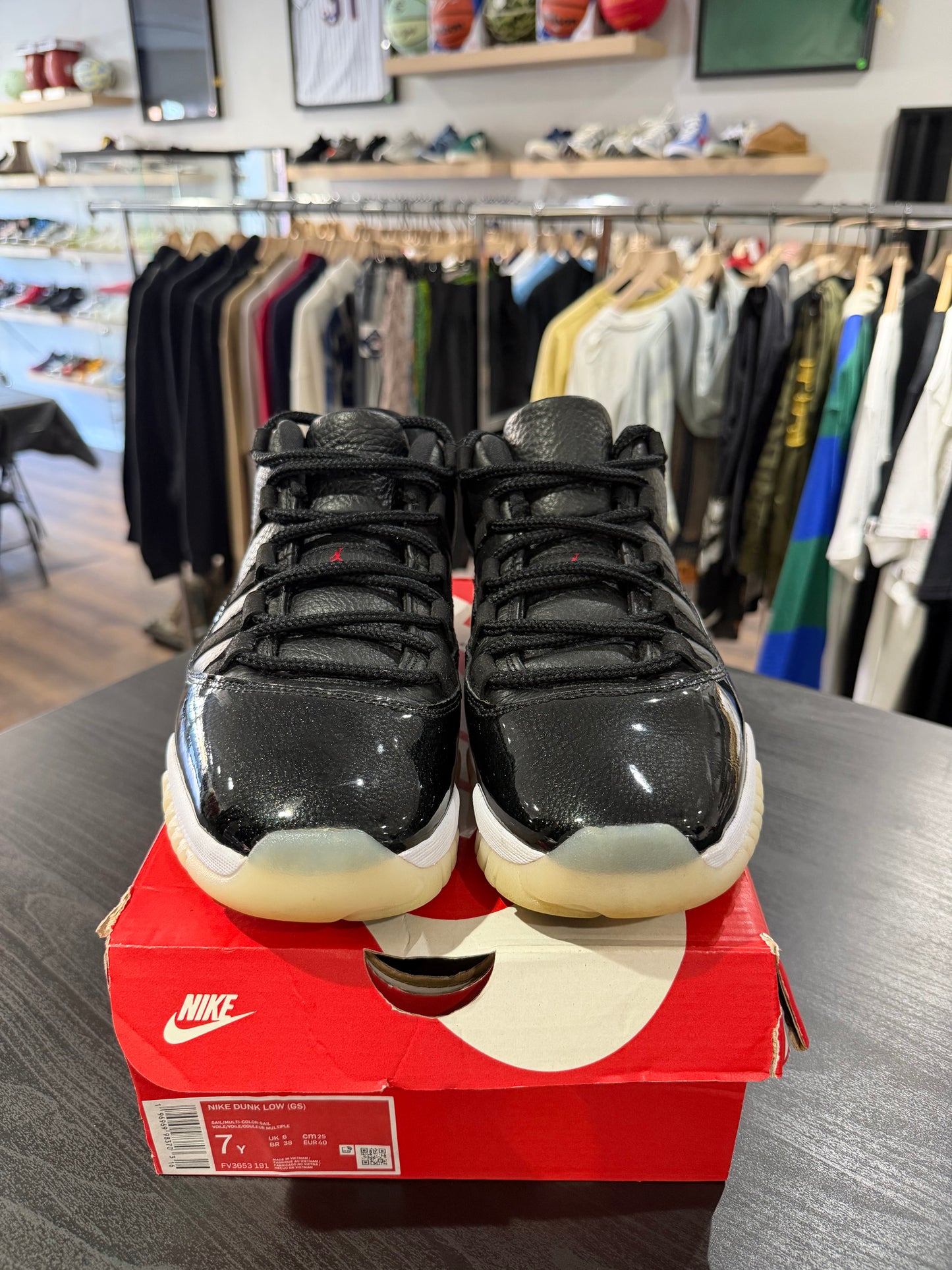 Jordan 11 Low 72-10