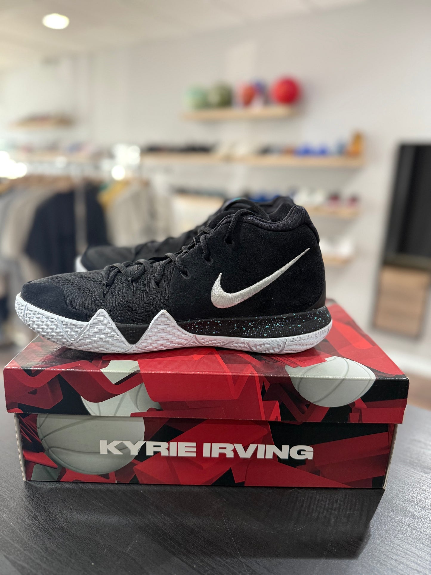 Ankle Taker Kyrie 4 (Used)