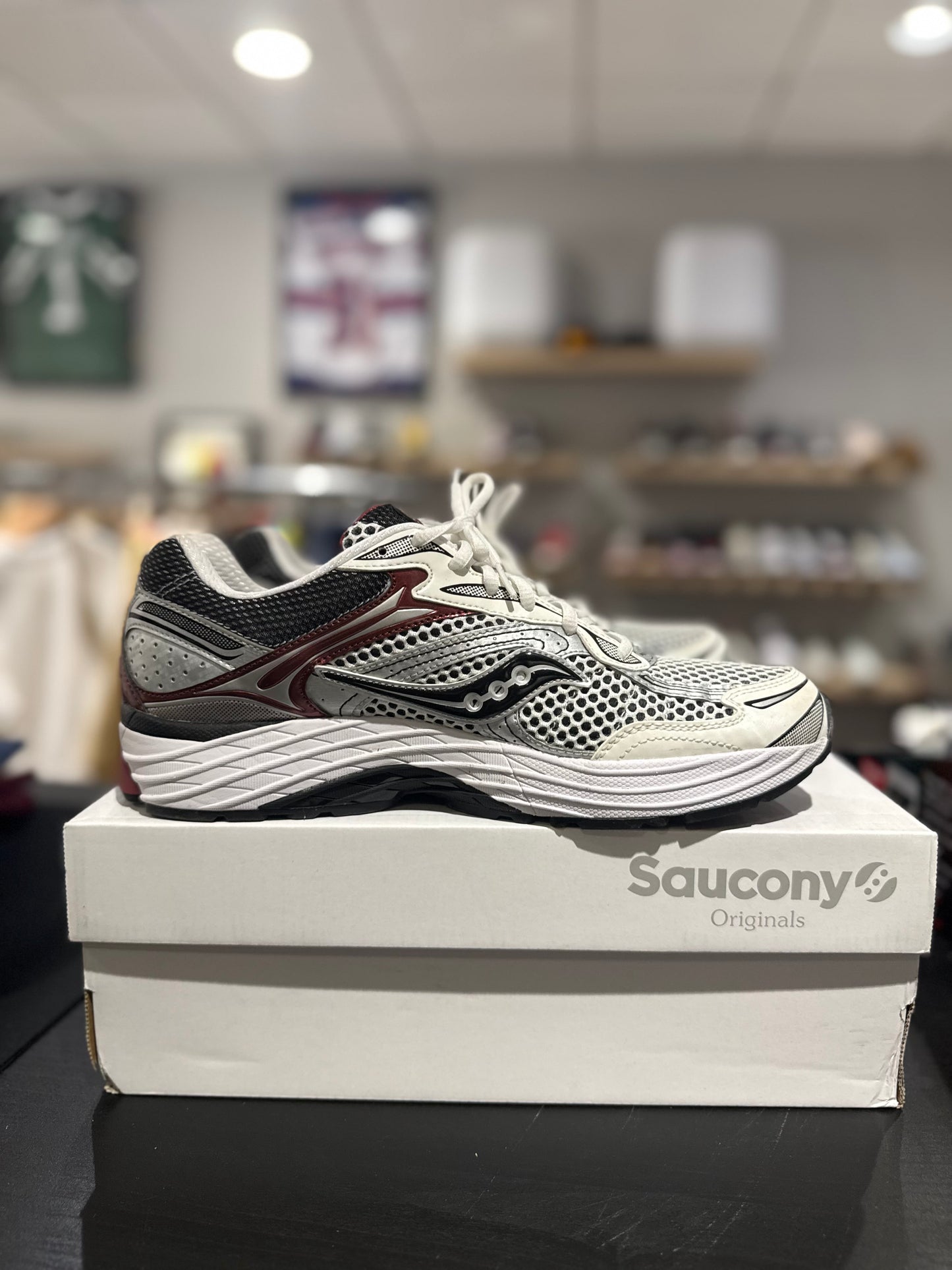 Saucony ProGrid Omni 9 OG White Silver Red
