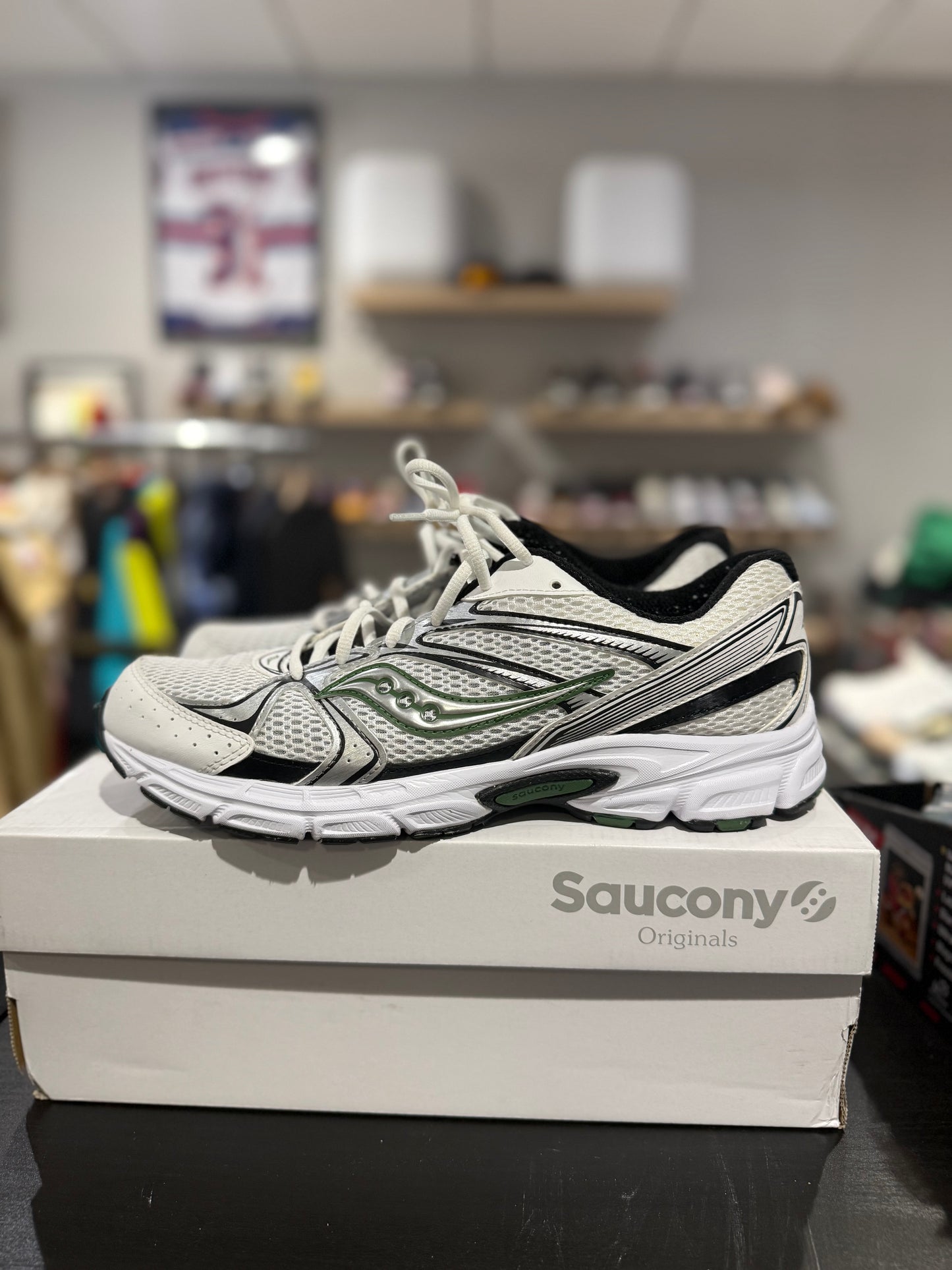 Saucony Ride Millennium White Green Black