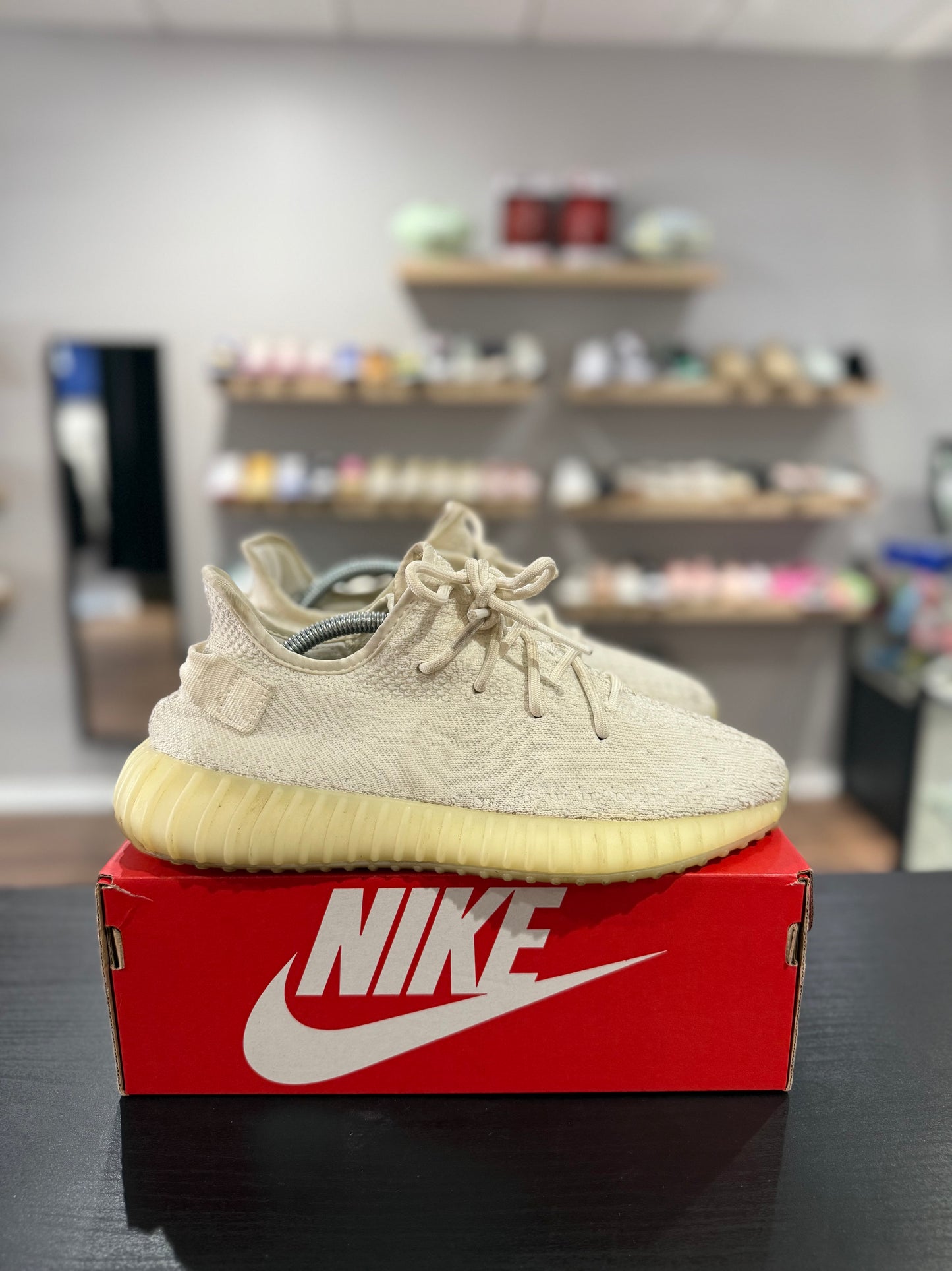 Cream Yeezy Boost 350 V2 (Used)