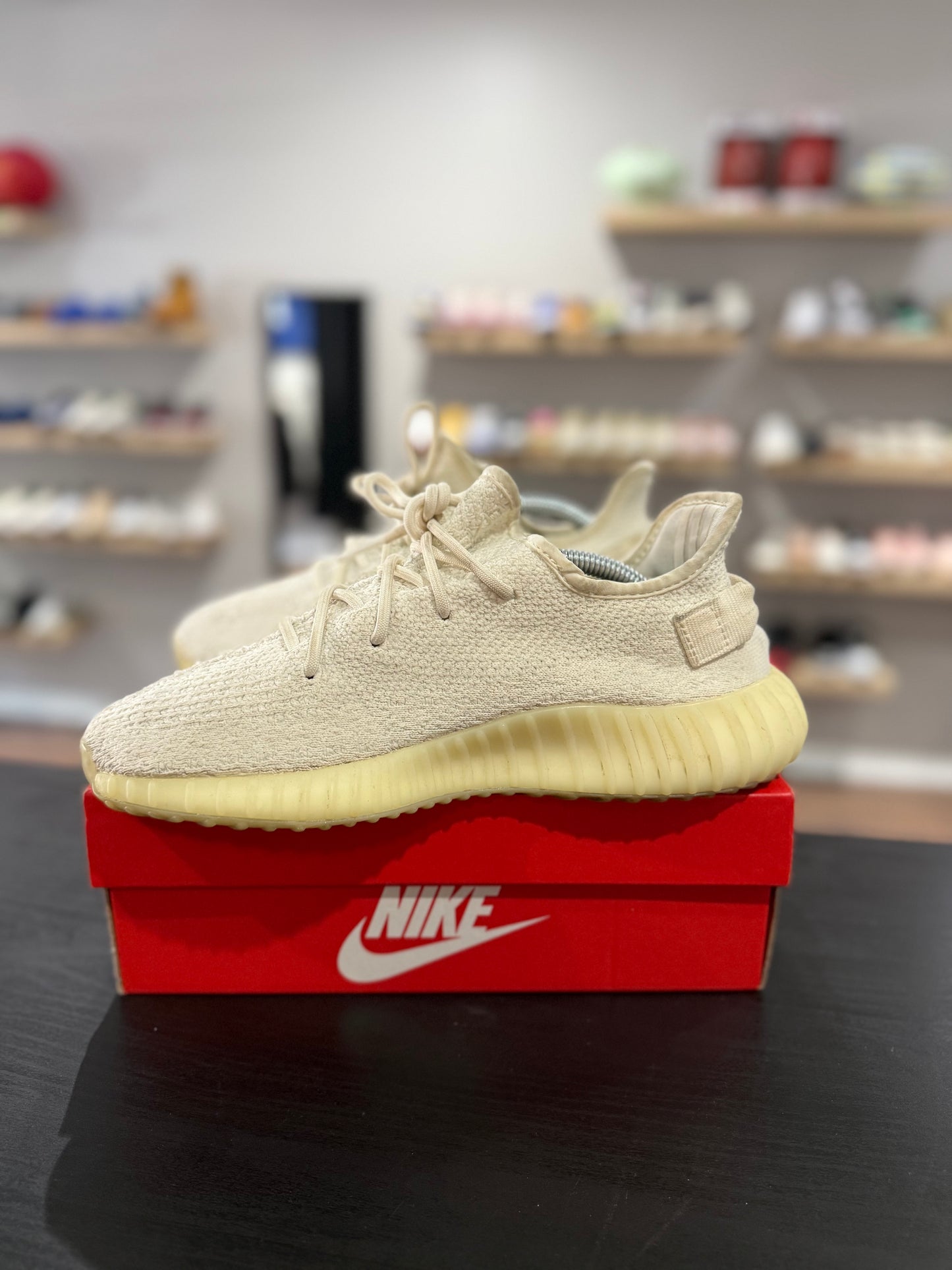 Cream Yeezy Boost 350 V2 (Used)