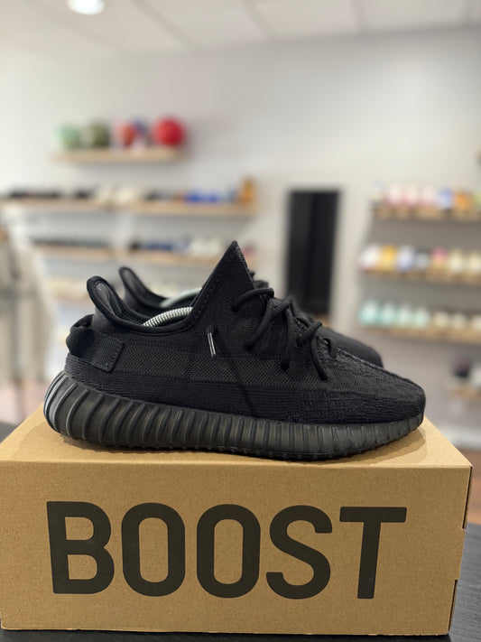 Onyx Yeezy Boost 350 V2 (Used)