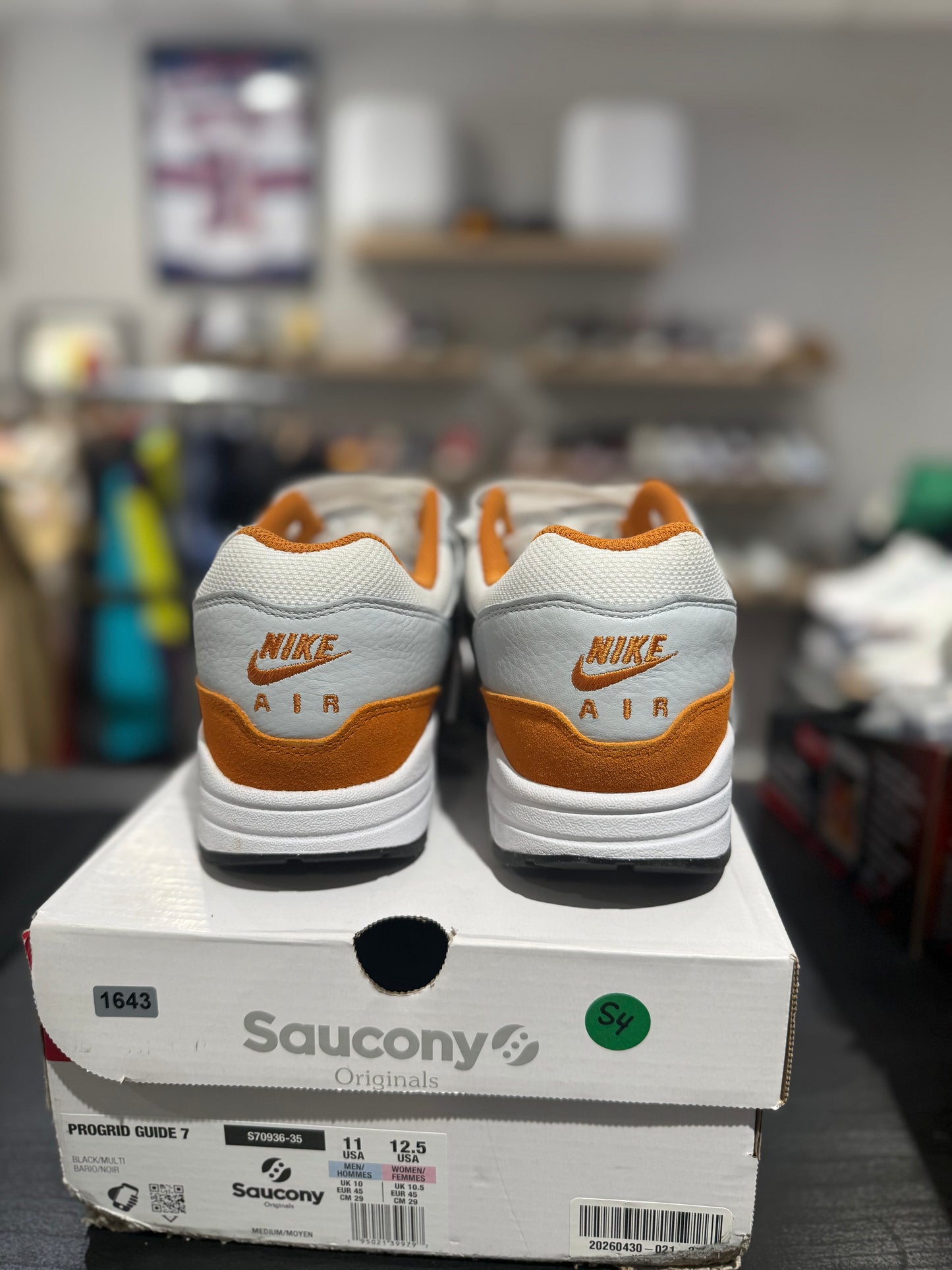 Air Max 1 Monarch
