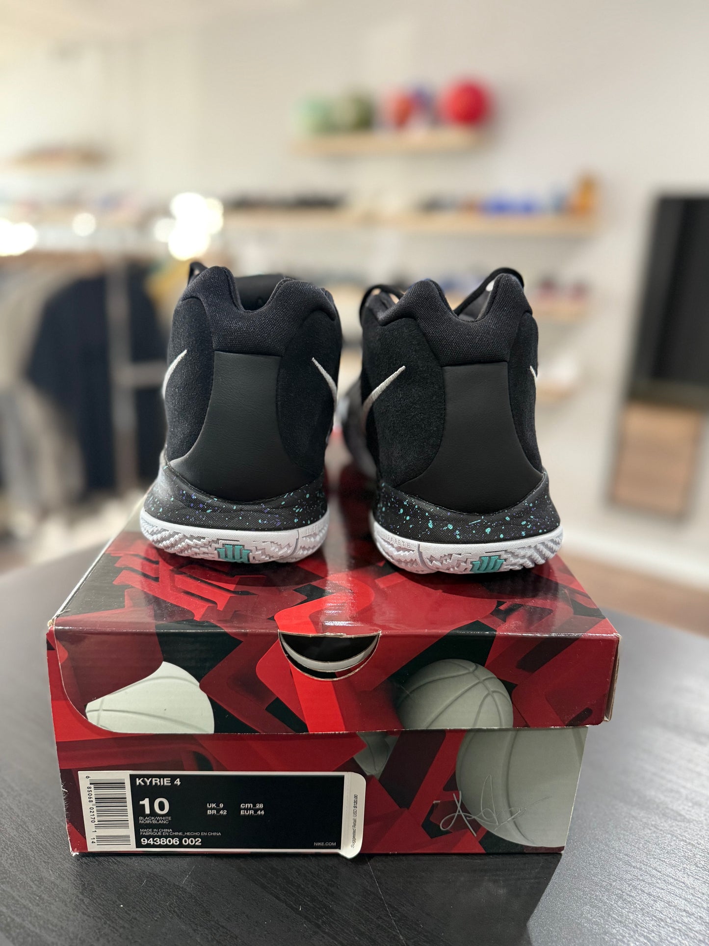 Ankle Taker Kyrie 4 (Used)