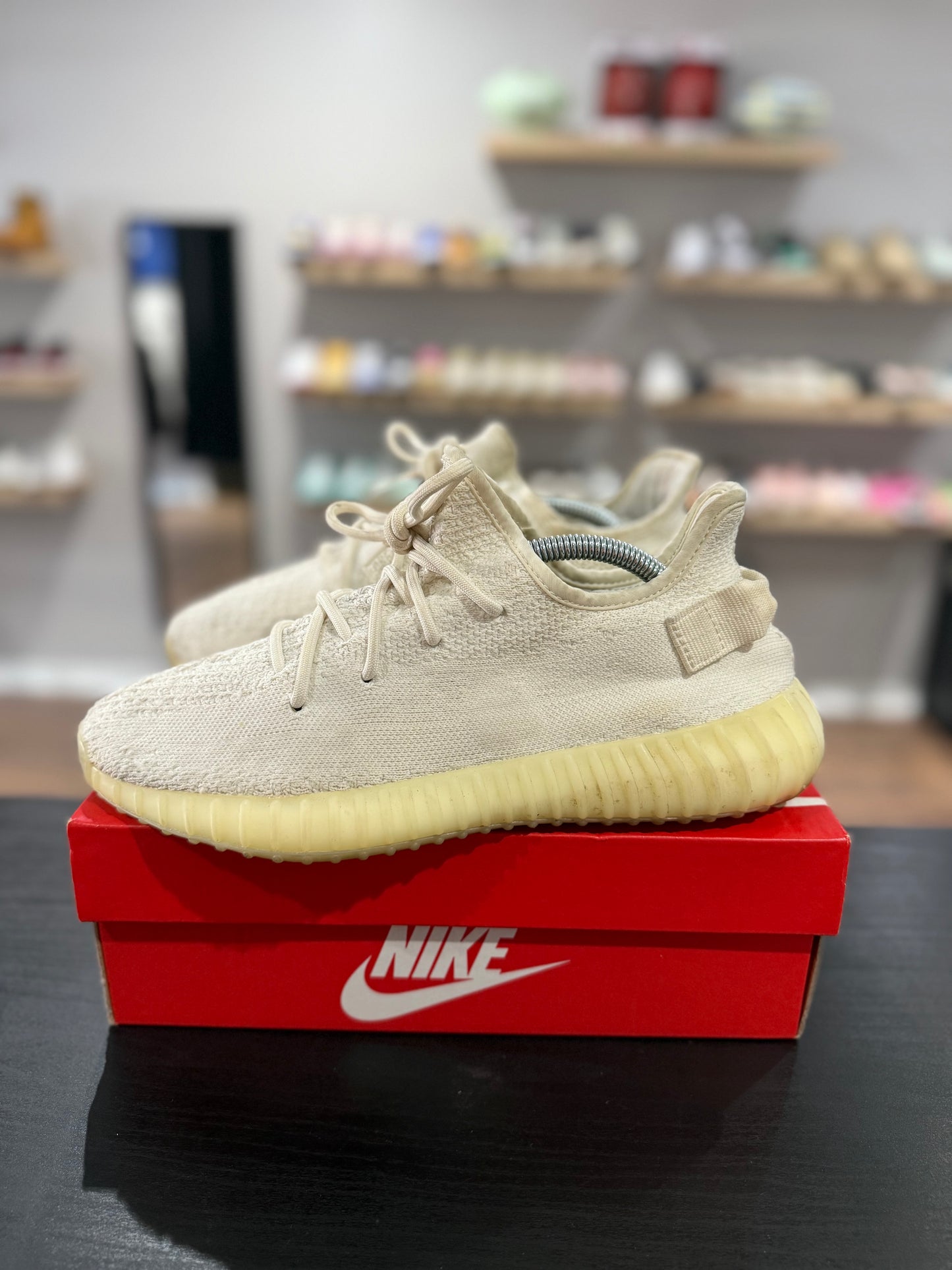 Cream Yeezy Boost 350 V2 (Used)