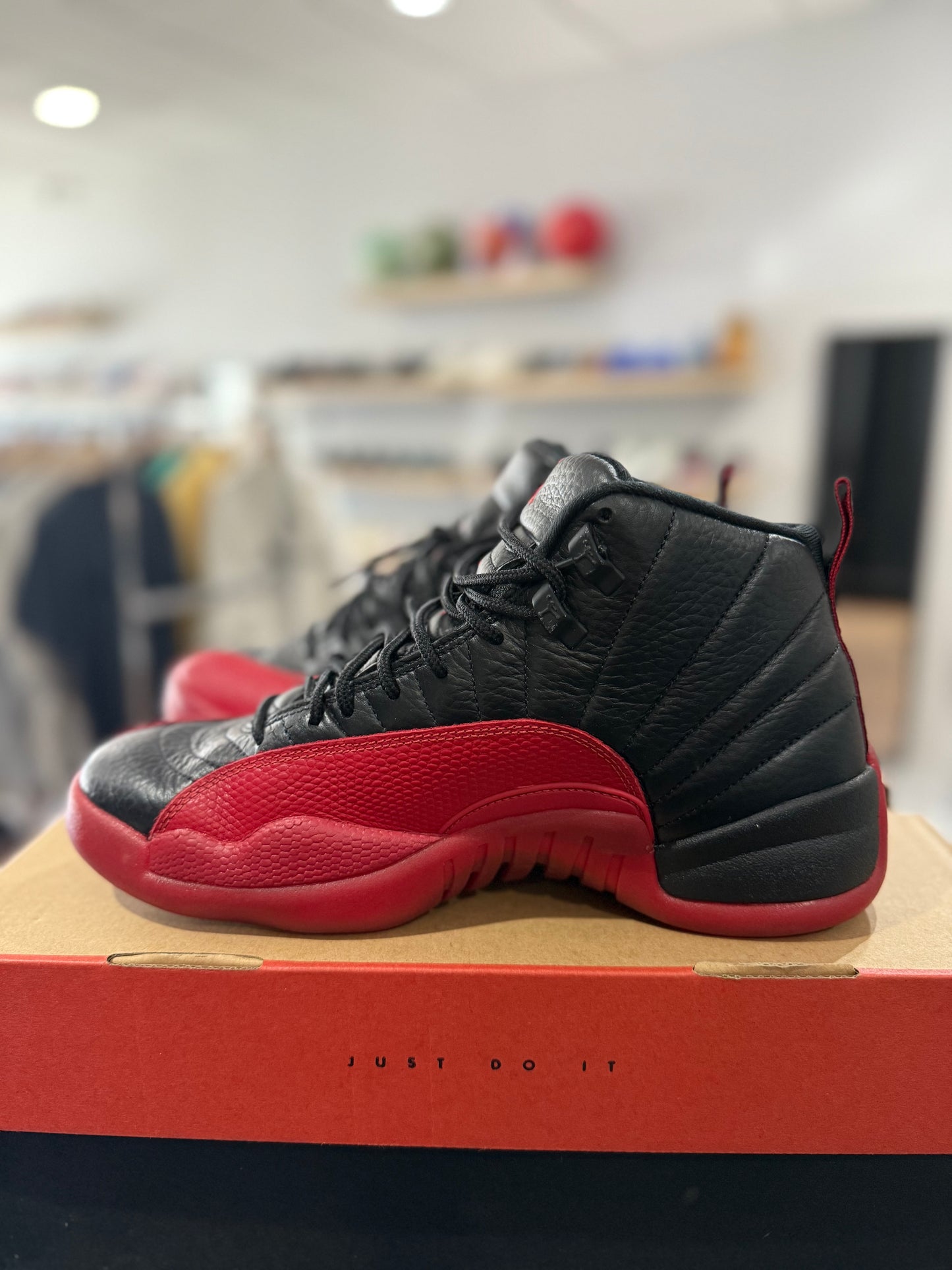 Flu Game Jordan 12 (Used)