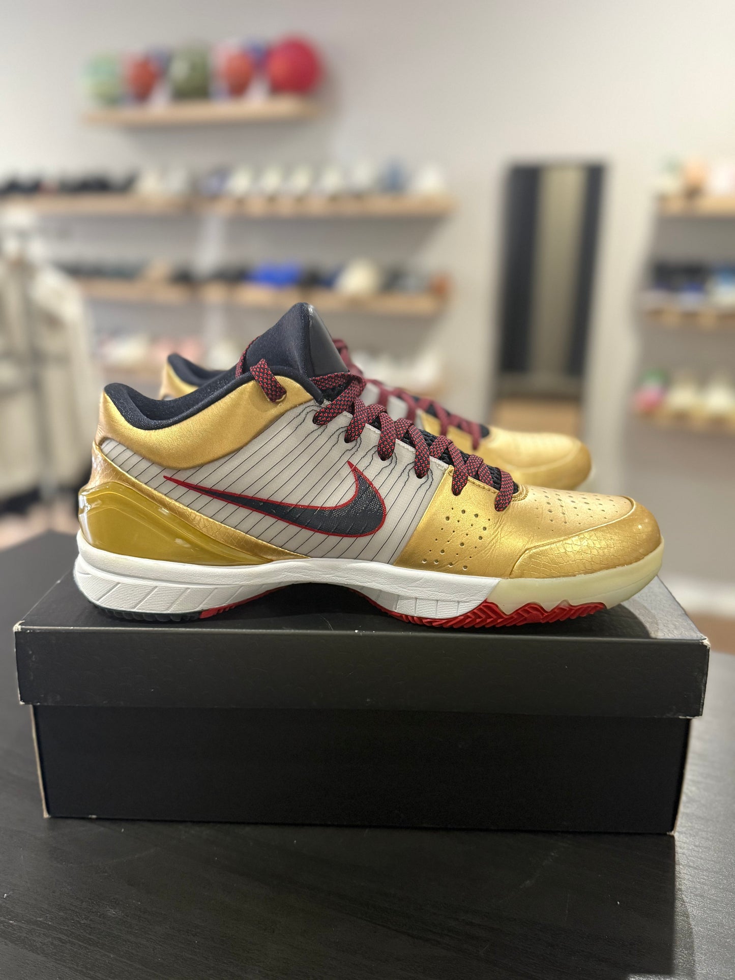 Kobe 4 Gold Medal