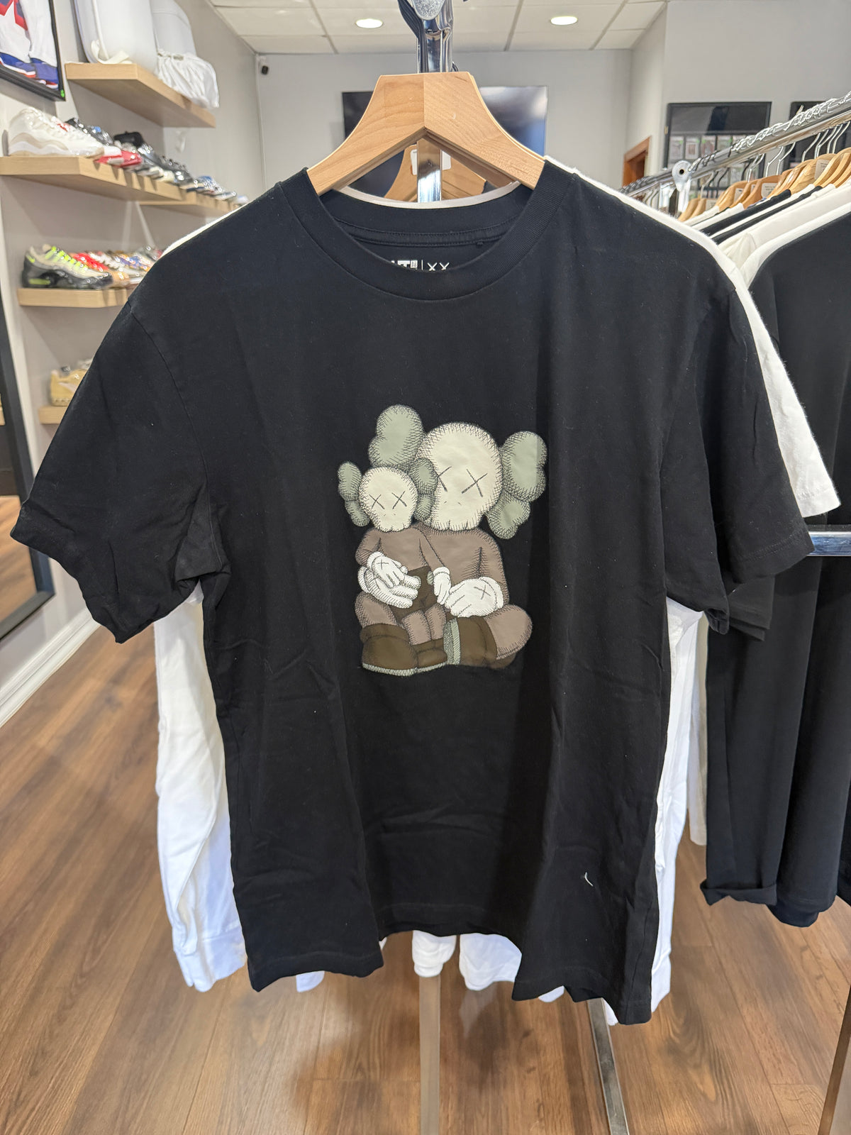 Kaws x Uniqlo Tee Black