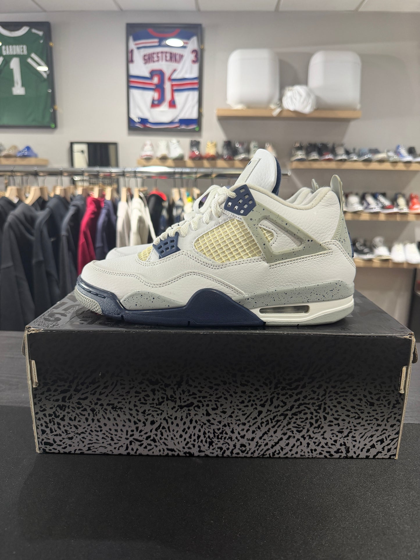 Jordan 4 Retro Midnight Navy