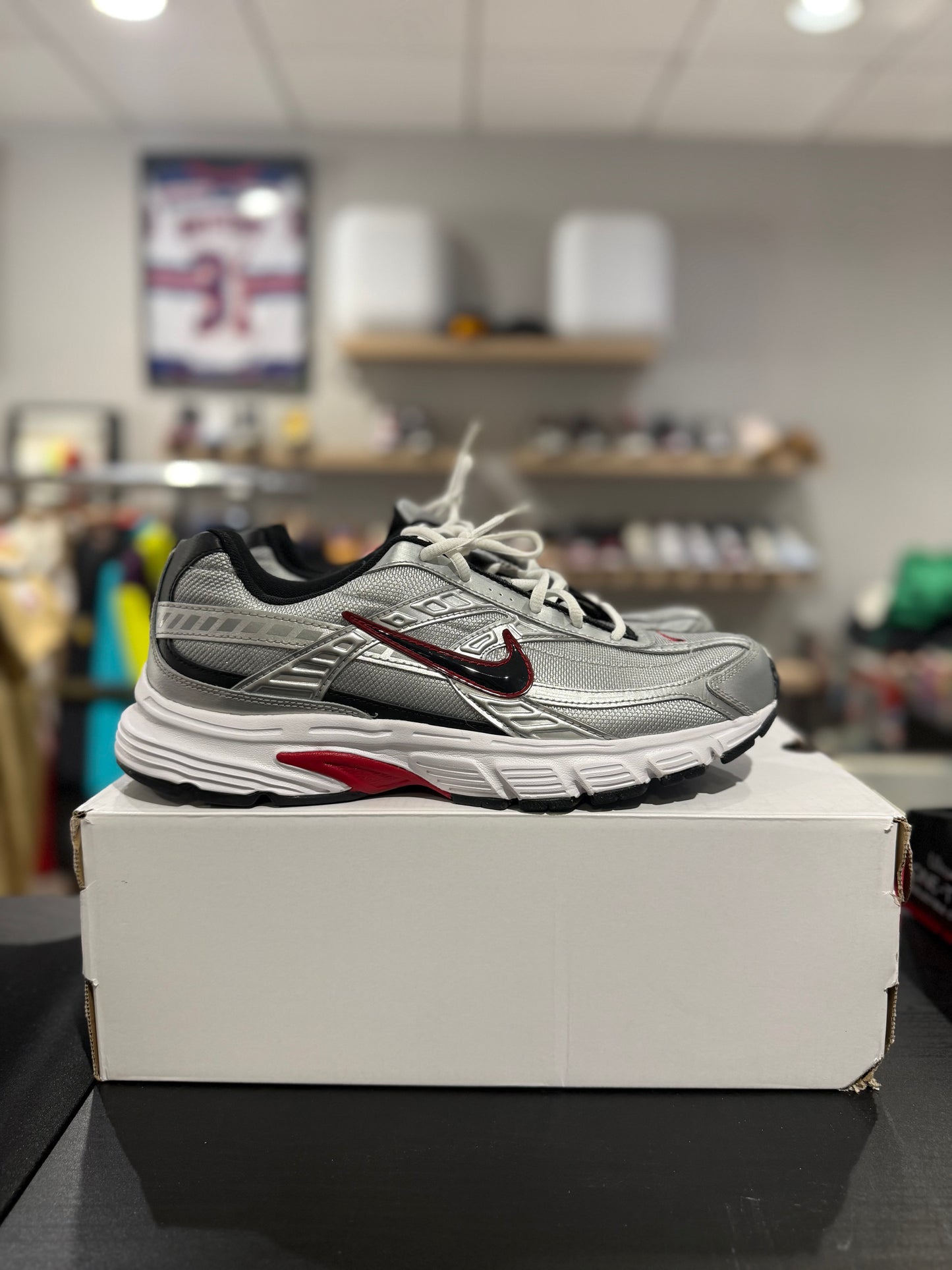 Initiator Metallic Silver Red