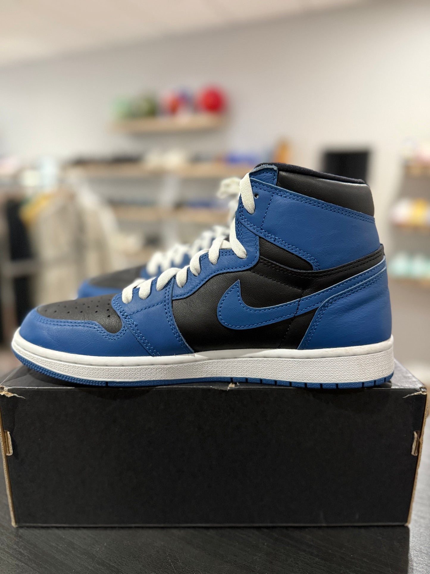 Dark Marina Blue Jordan 1 Retro (Used)