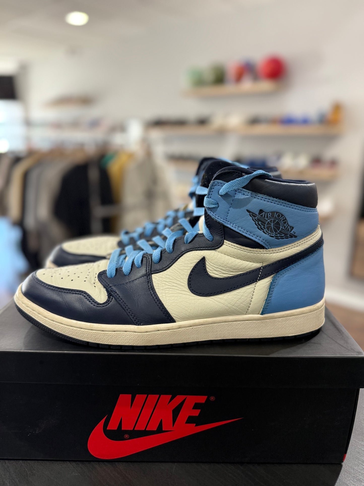 Obsidian Jordan 1 High (Used)