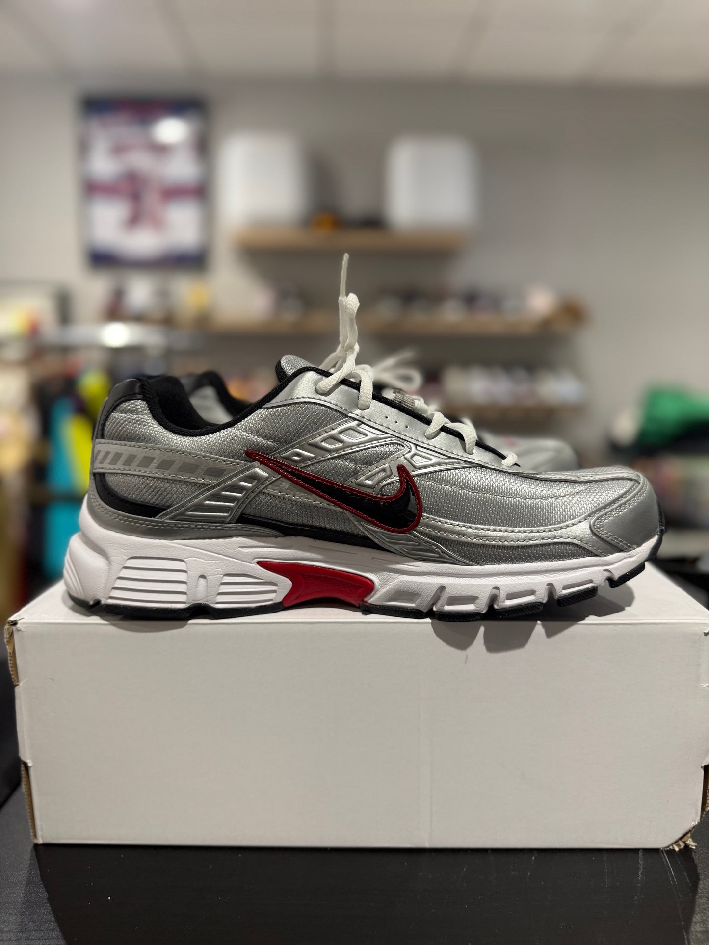 Initiator Metallic Silver Red