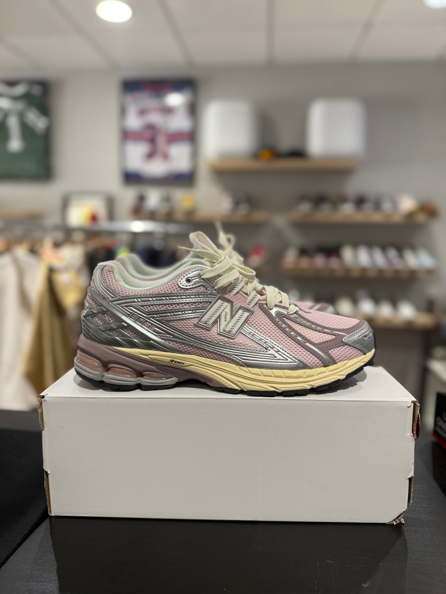 New Balance 1906R Rose Sugar Silver