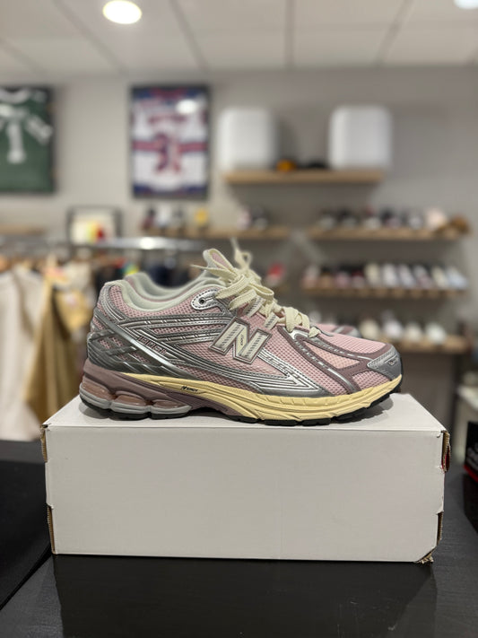 New Balance 1906R Rose Sugar Silver