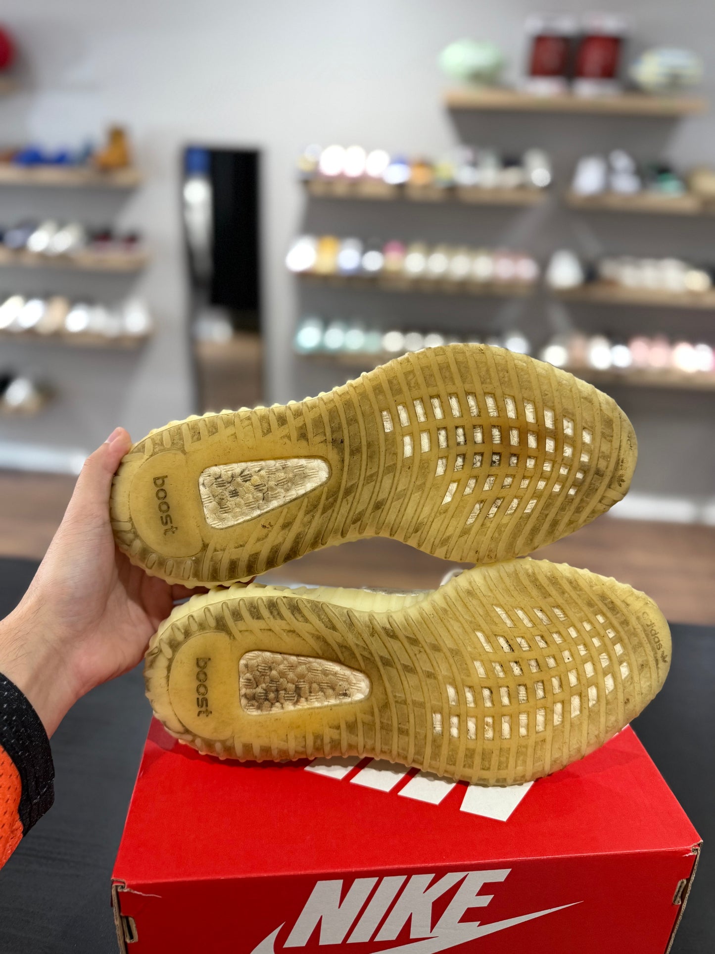 Cream Yeezy Boost 350 V2 (Used)