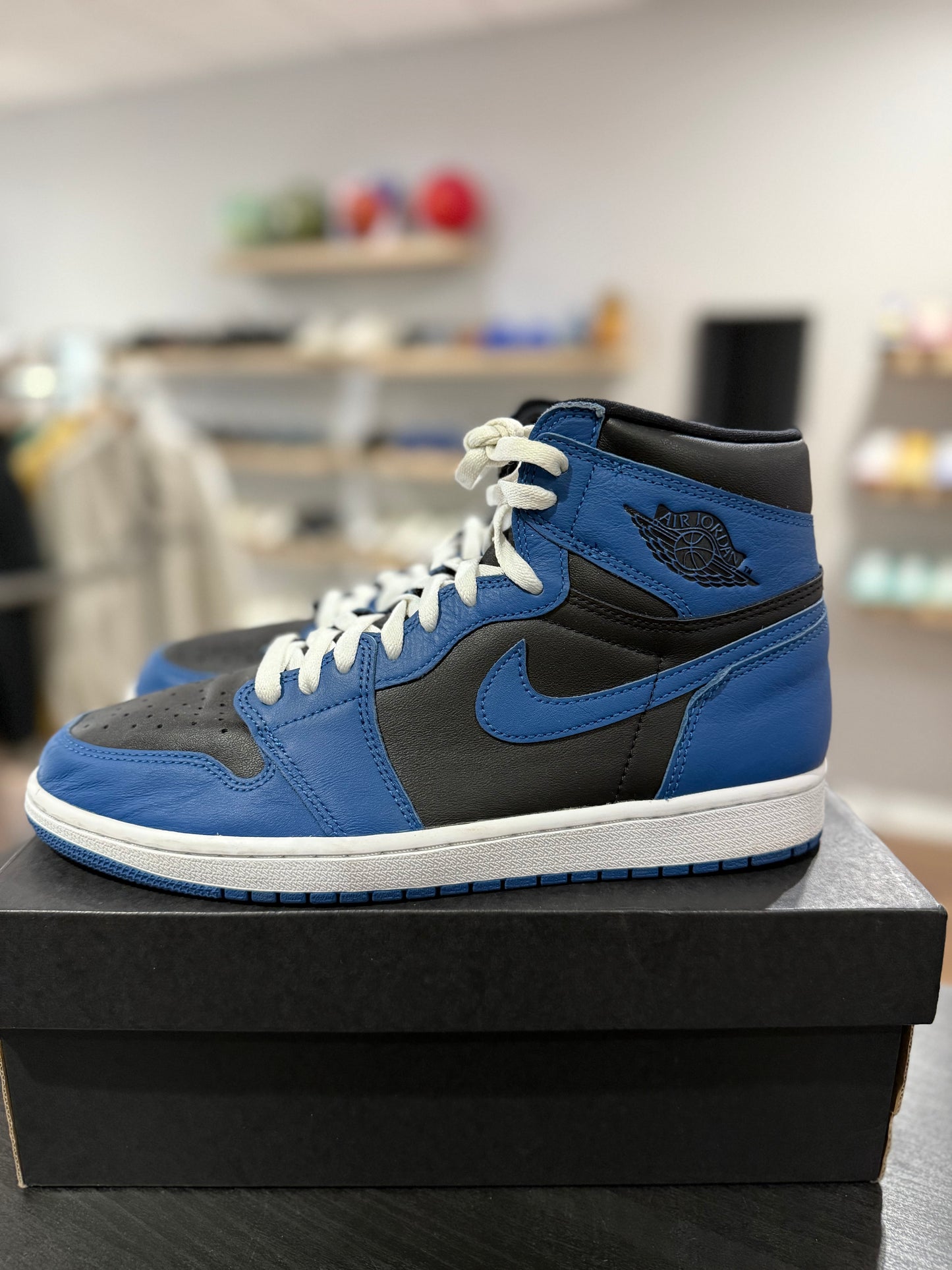 Dark Marina Blue Jordan 1 Retro (Used)