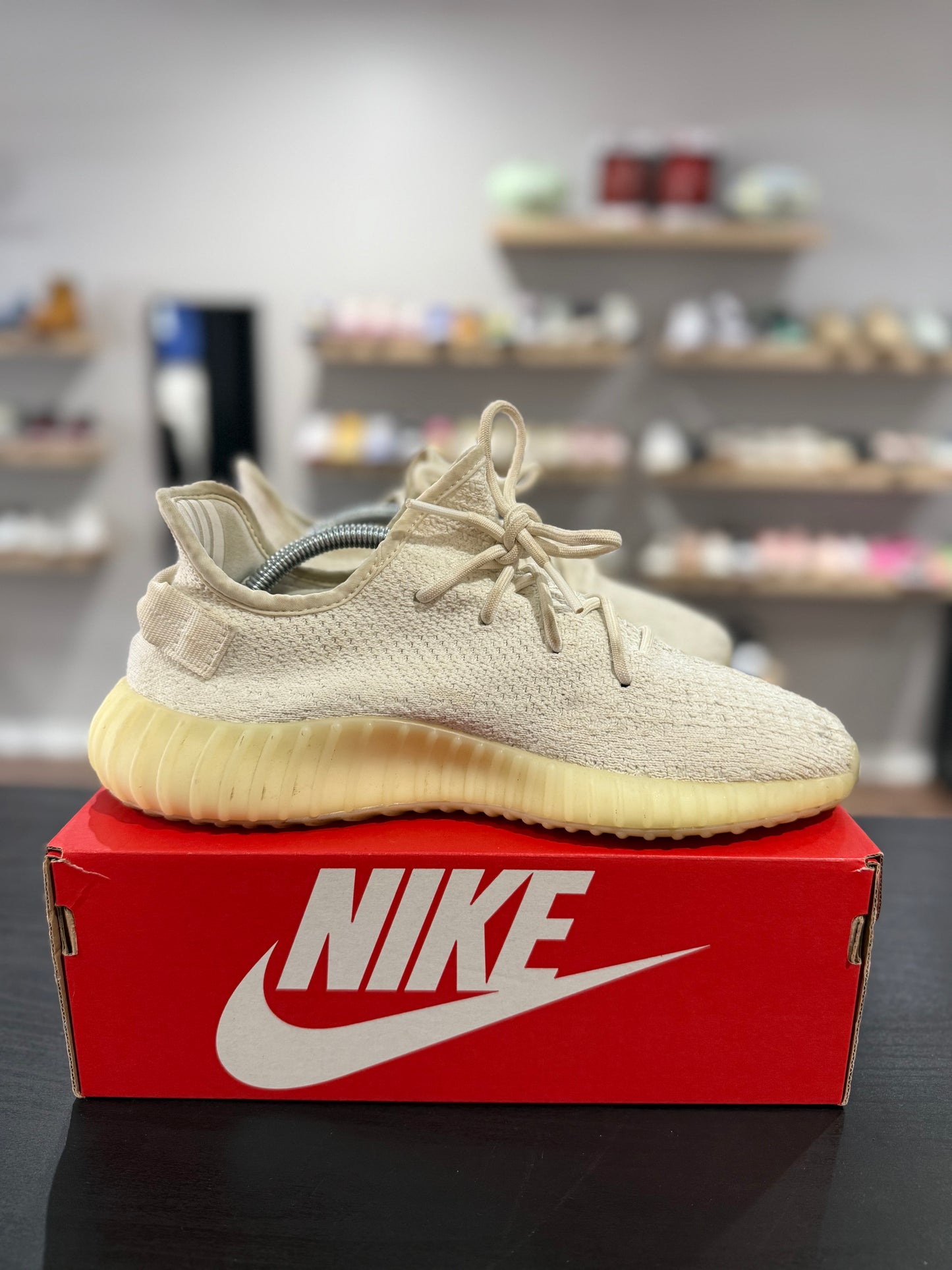 Cream Yeezy Boost 350 V2 (Used)