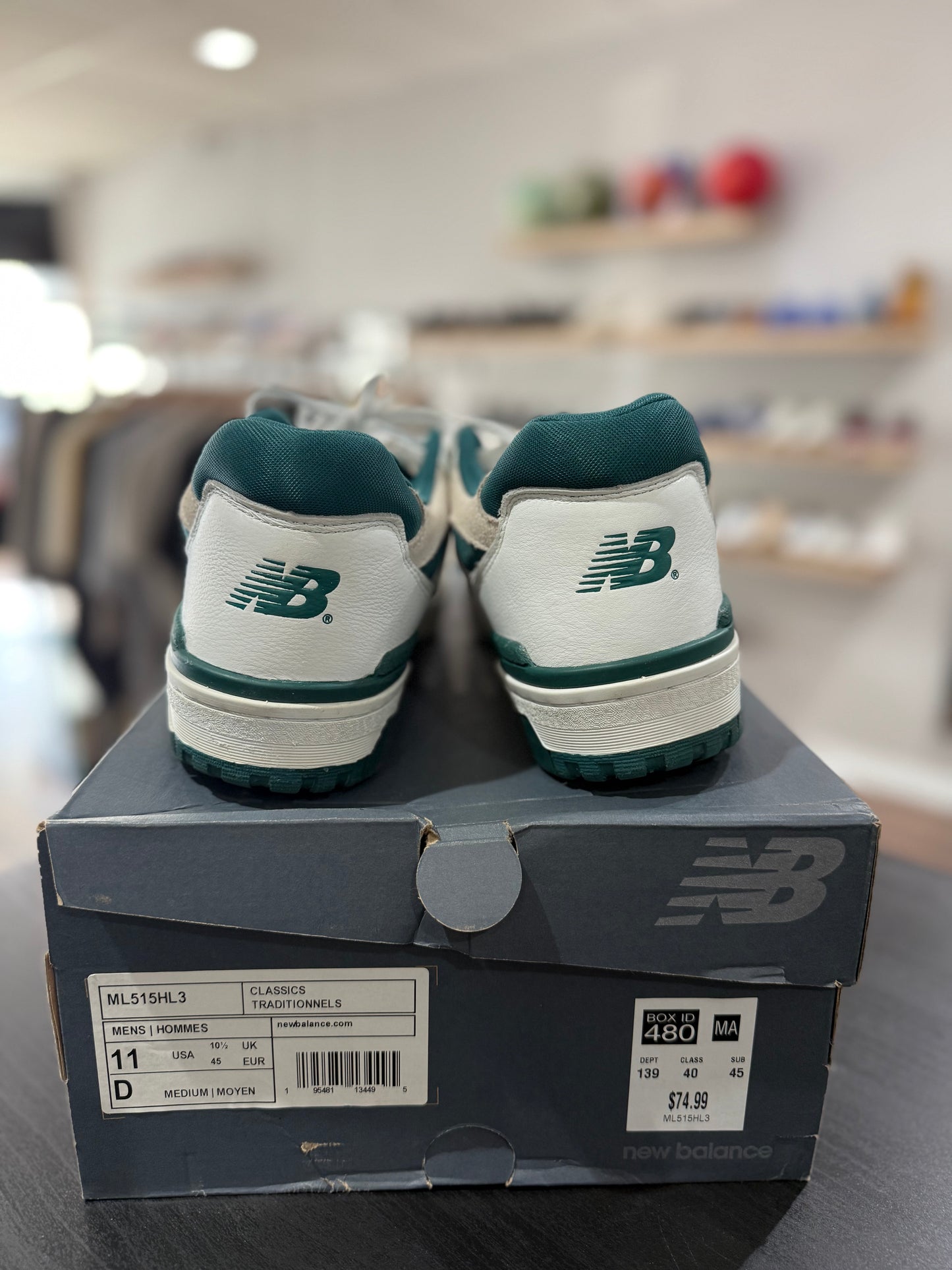Vintage Teal 550 New Balance (Used)